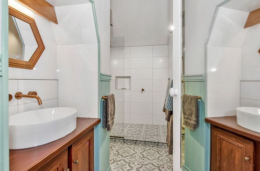 Ensuite gets Eclectic Update in Karapiro
