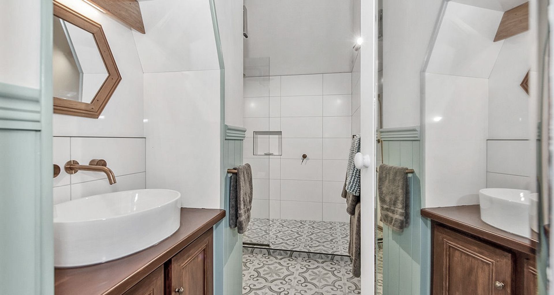 Ensuite gets Eclectic Update in Karapiro banner