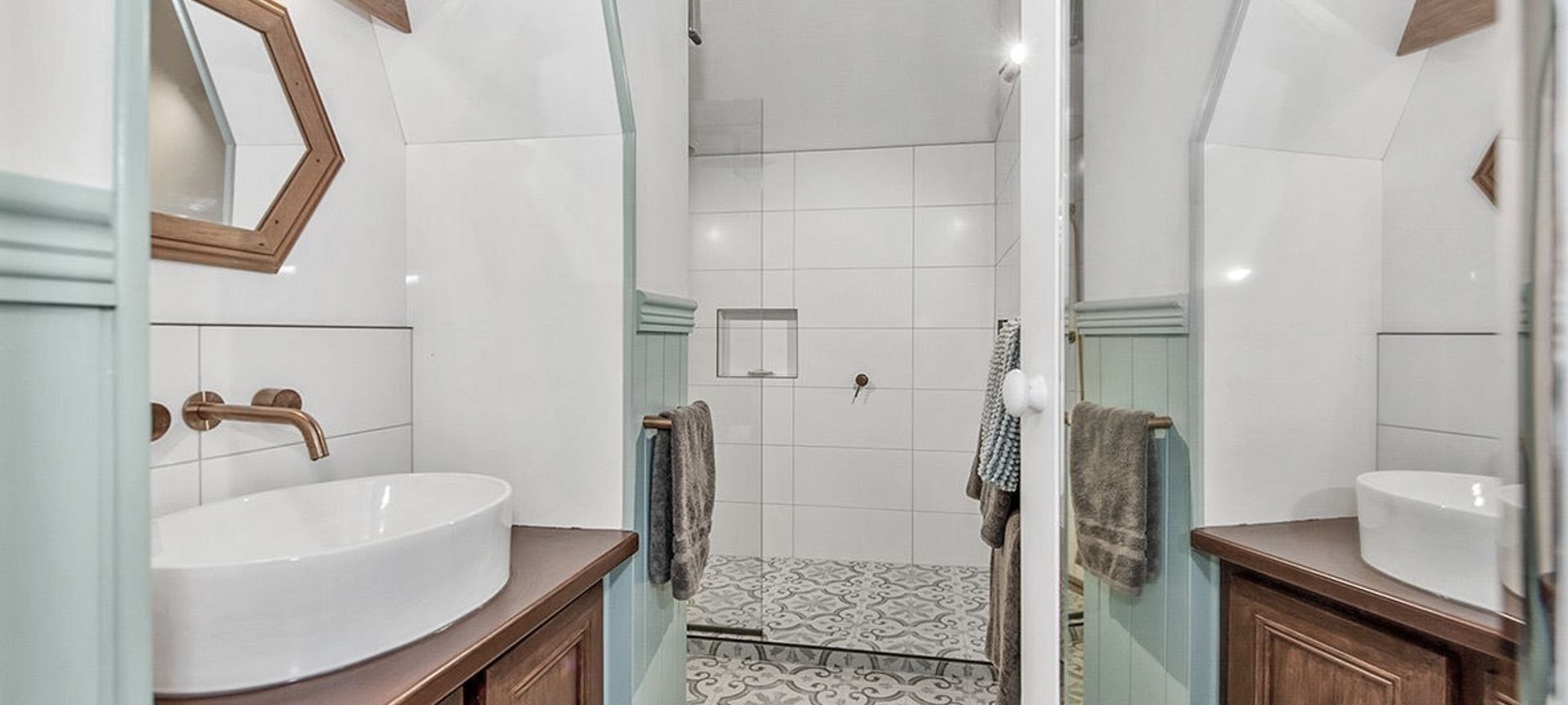 Ensuite gets Eclectic Update in Karapiro banner