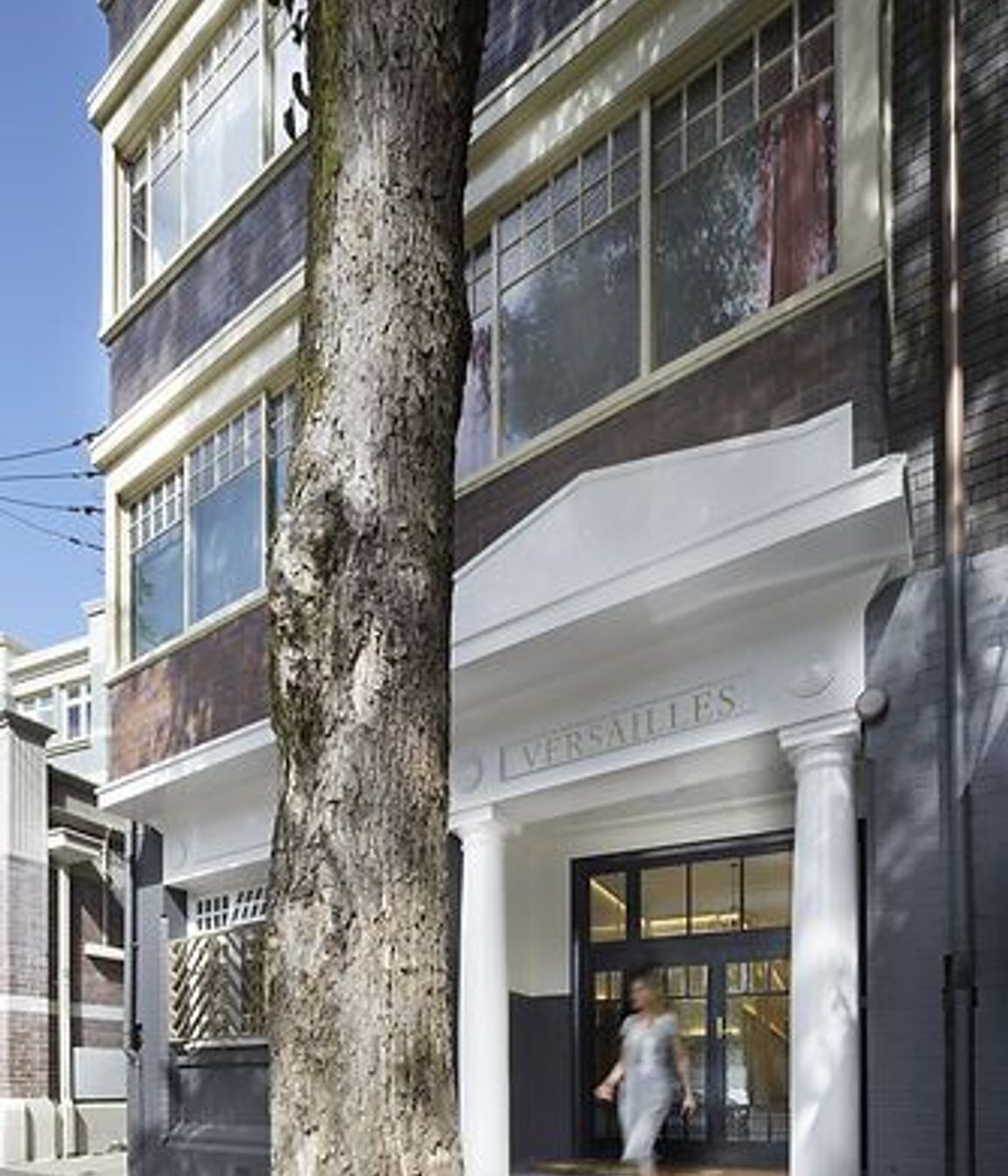 Versailles, Darlinghurst