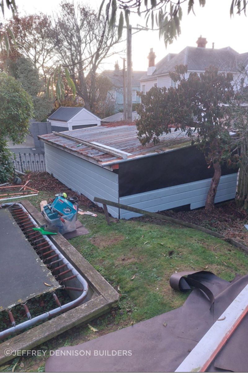 A32-9-Fifield-St-Roslyn-Dunedin-Installing-new-weatherboards-on-the-garage-JDBuilders.jpg