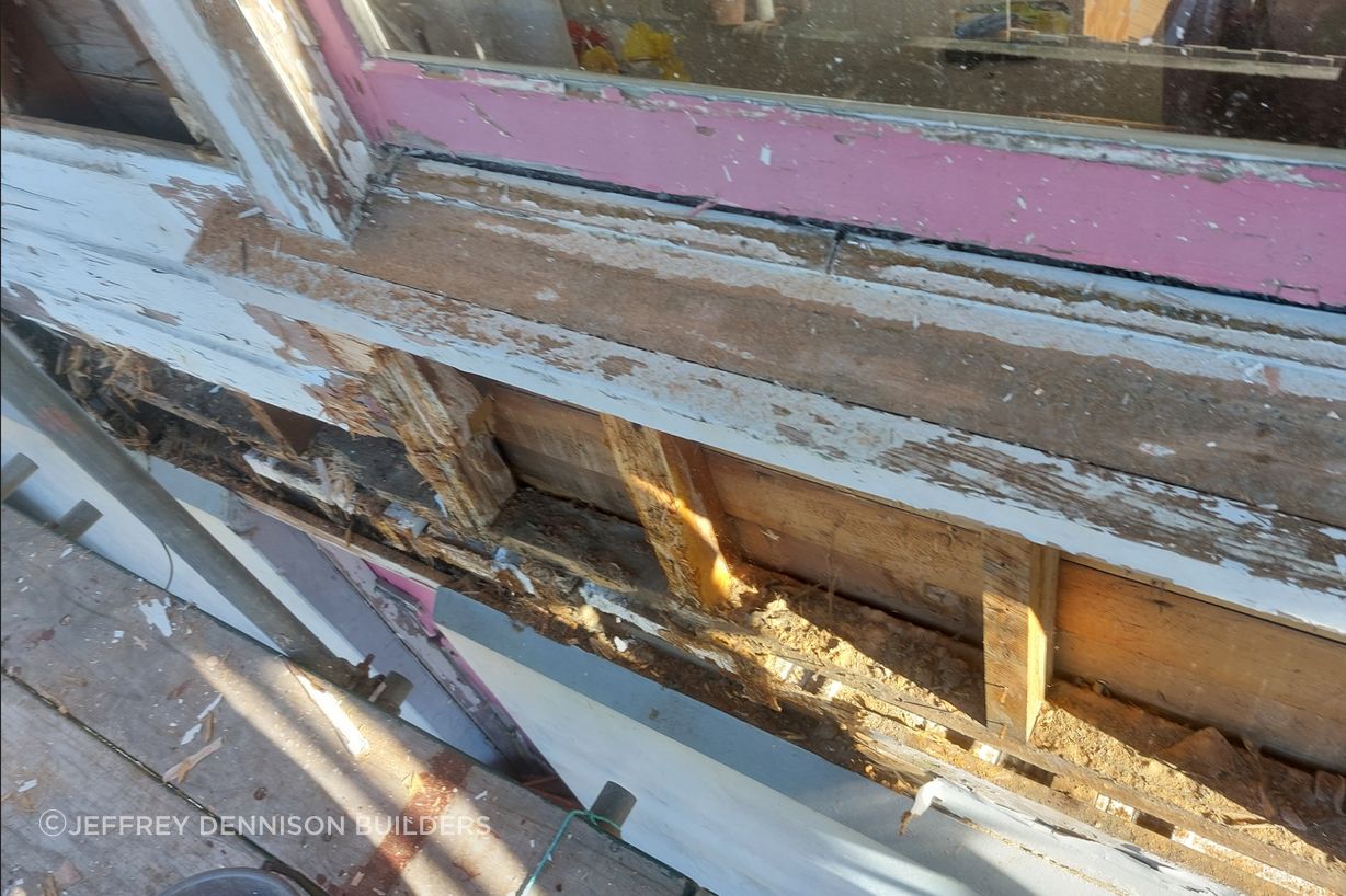 A38-9-Fifield-St-Roslyn-Dunedin-Removing-rotten-weatherboards-JDBuilders.jpg