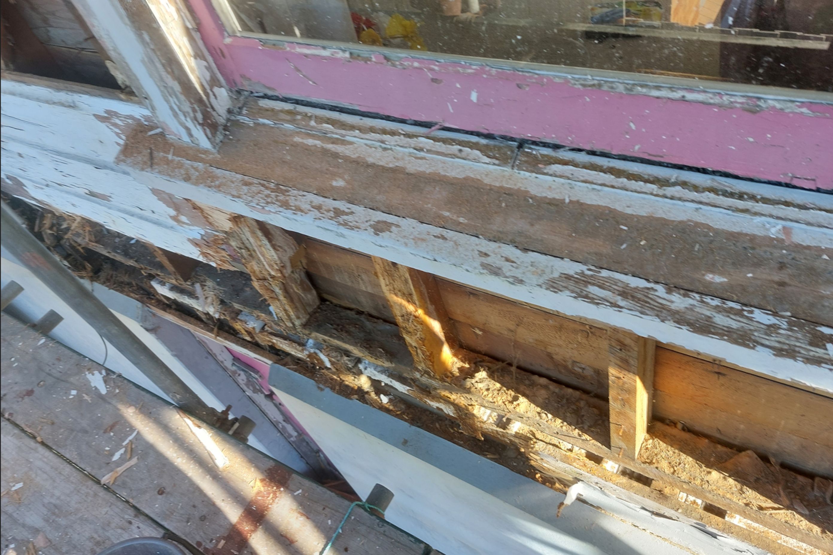 A38-9-Fifield-St-Roslyn-Dunedin-Removing-rotten-weatherboards-JDBuilders.jpg