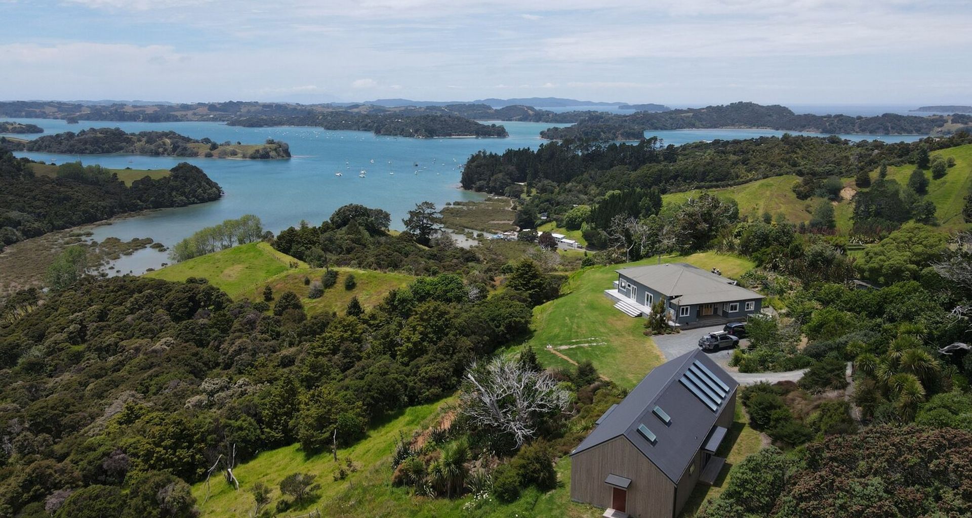 Mahurangi West Road banner