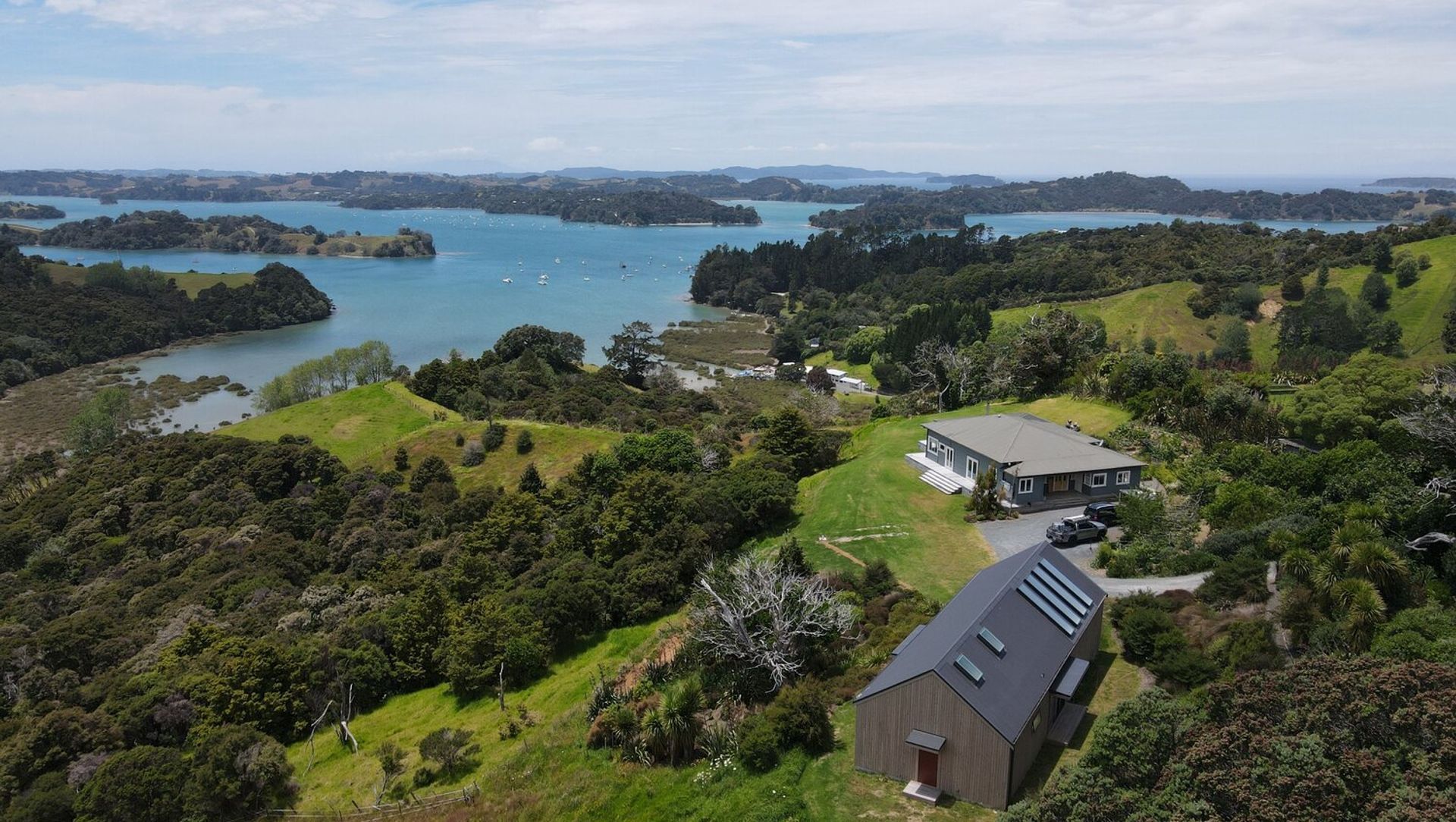 Mahurangi West Road banner