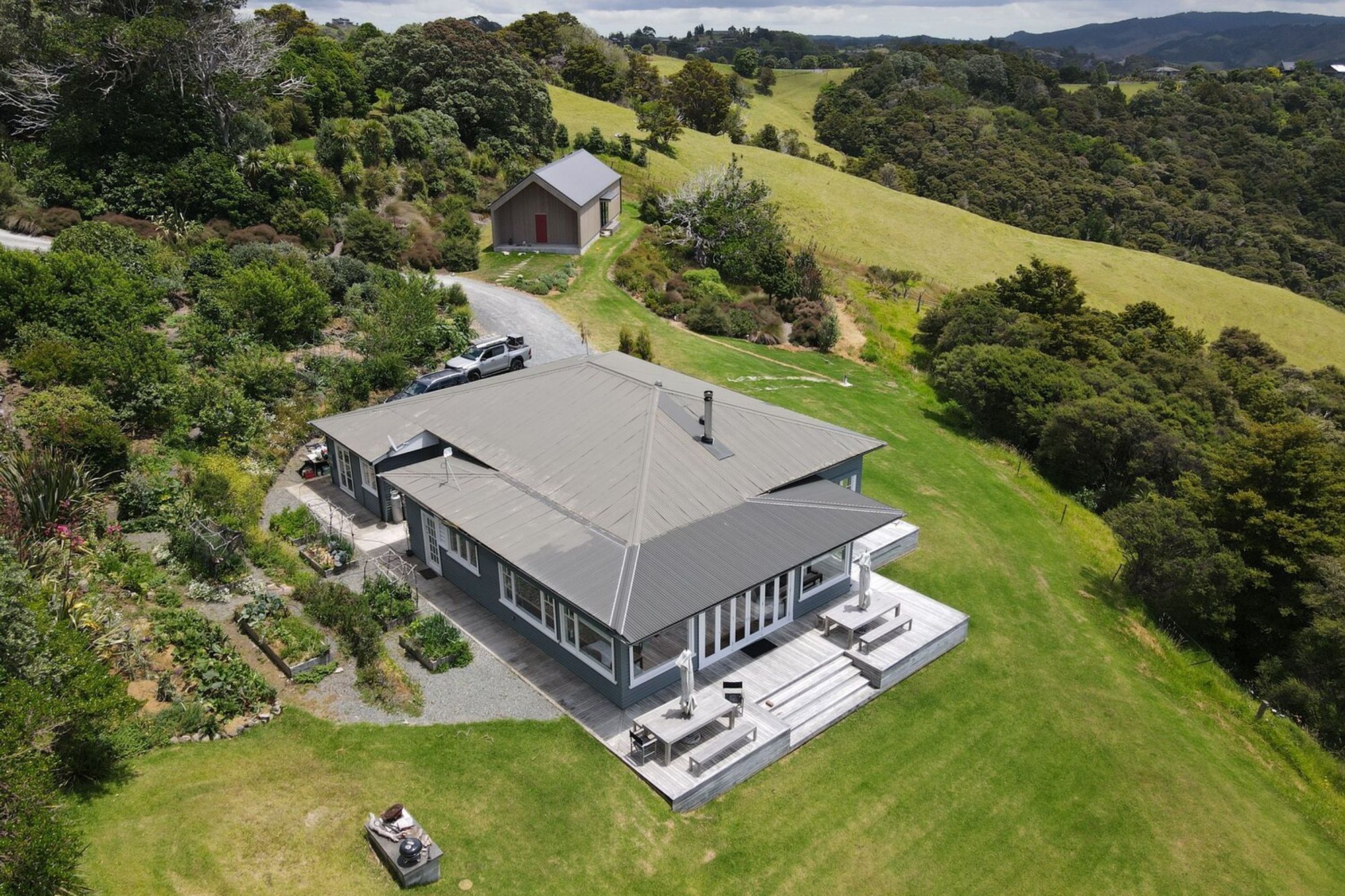 Mahurangi West Road