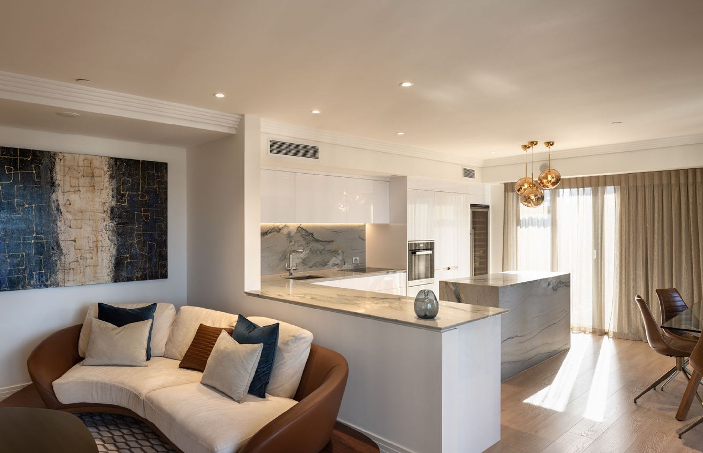 Metropolis Apartment