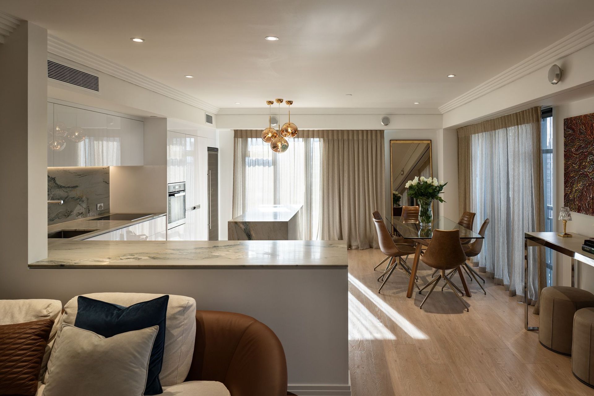 Metropolis Apartment