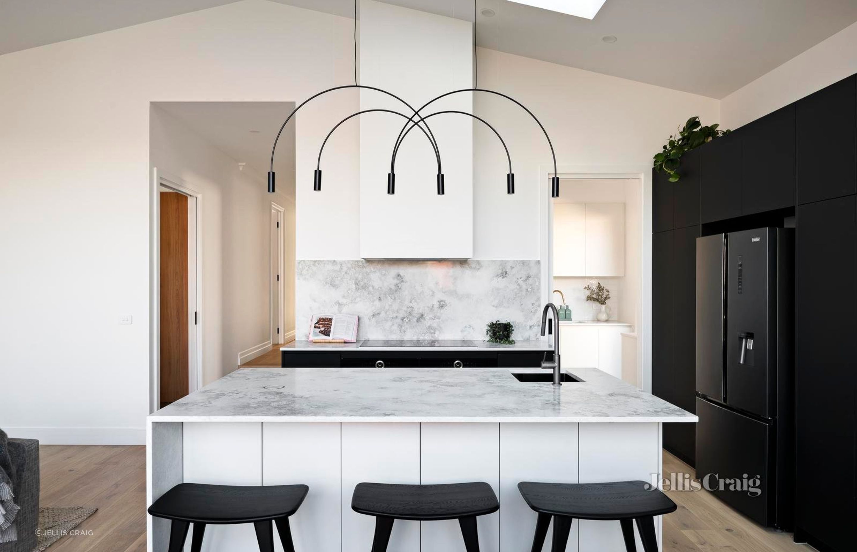 AX-i1000FS-SS-Parkview-House-Thornbury-VIC-Interior-4.jpeg