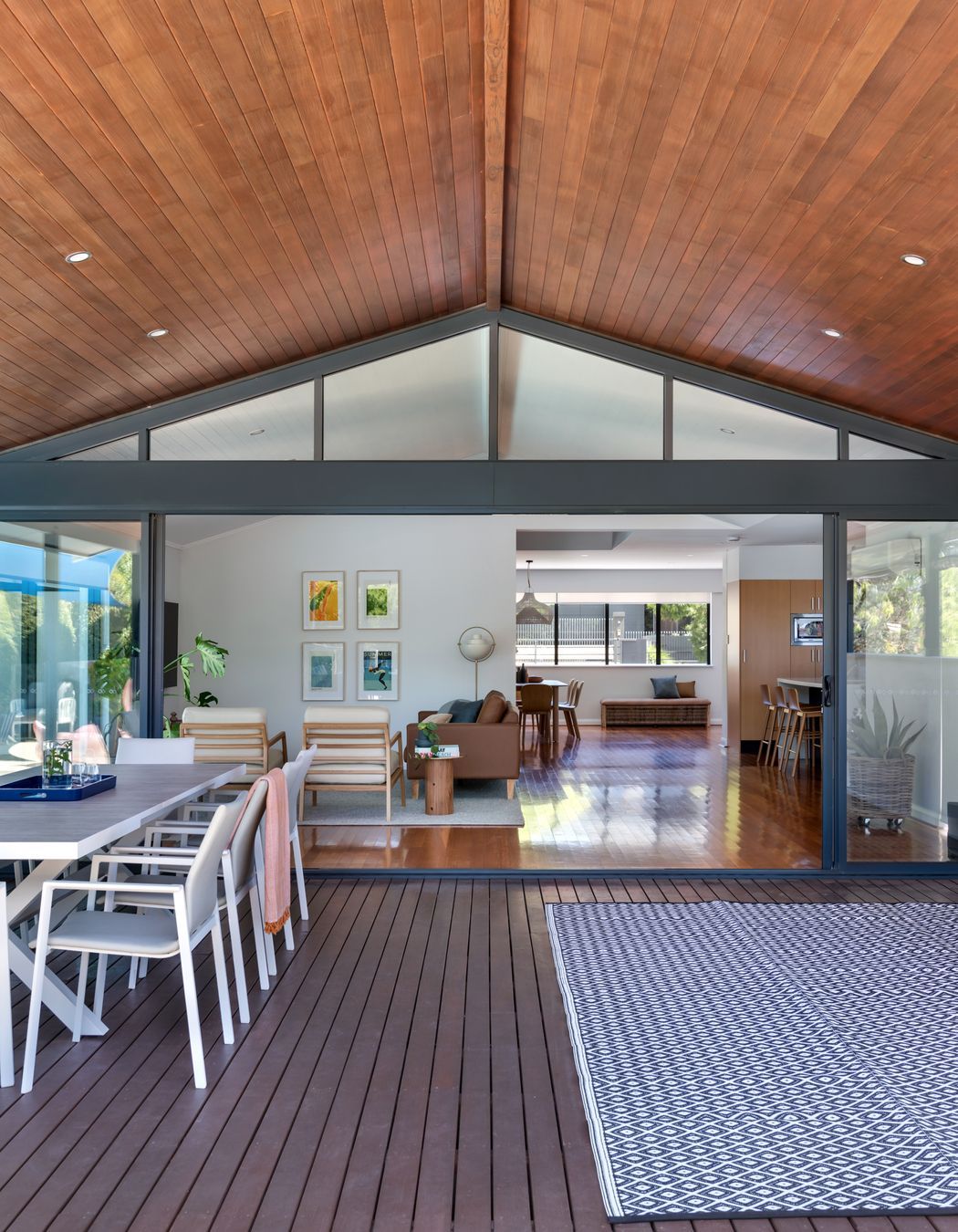 AdelaDesignCityBeachHome-31.jpg