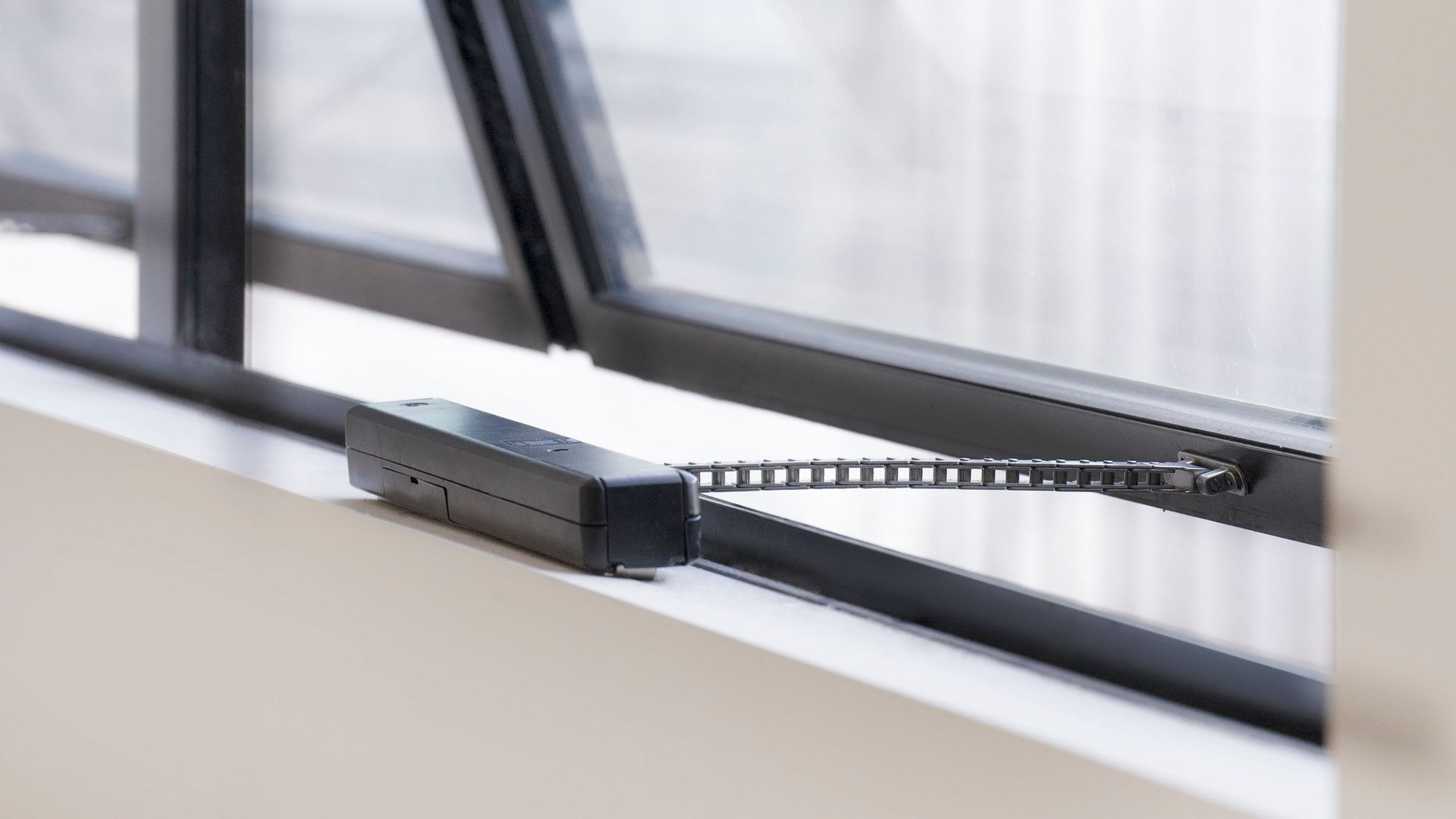 Yale Aeron® Smart Window Actuator video
