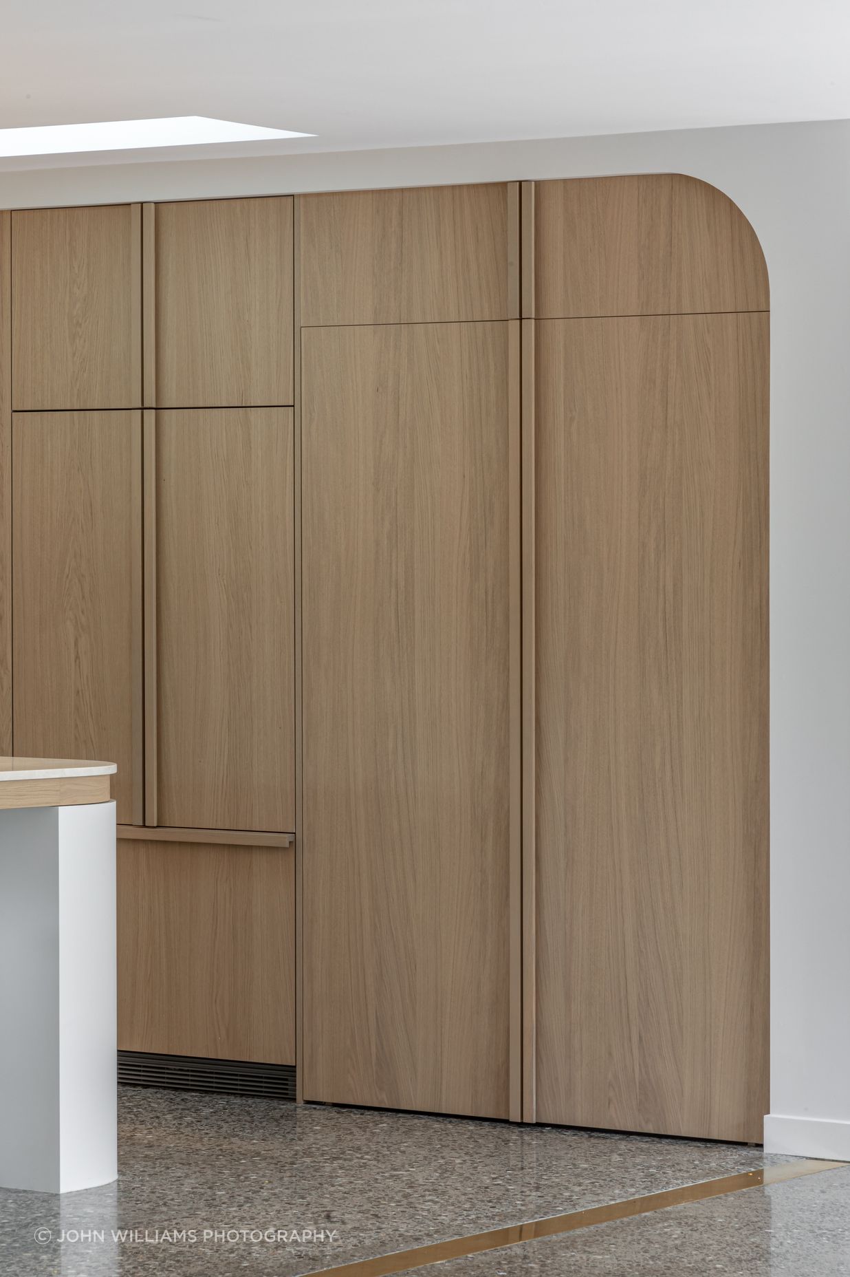 Alma-Road-Ivory-Oak-Shinnoki-Timber-Veneer-2.png