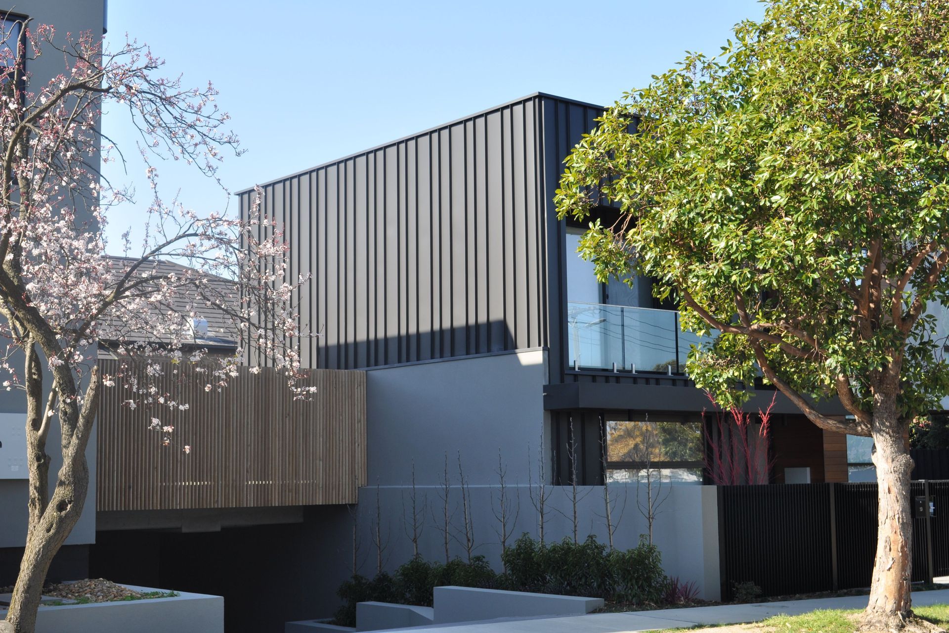 Aluminium-CT48-wallcladding-in-Satin-Black-finish.JPG