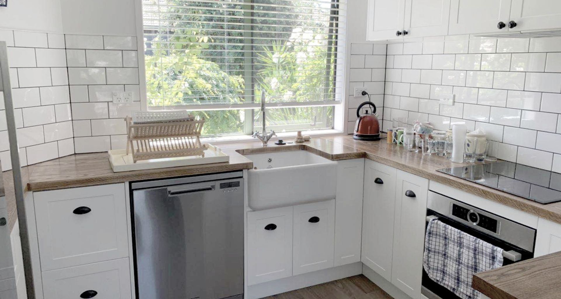 Cottage Style Country Kitchen Renovation in Mangere Bridge banner