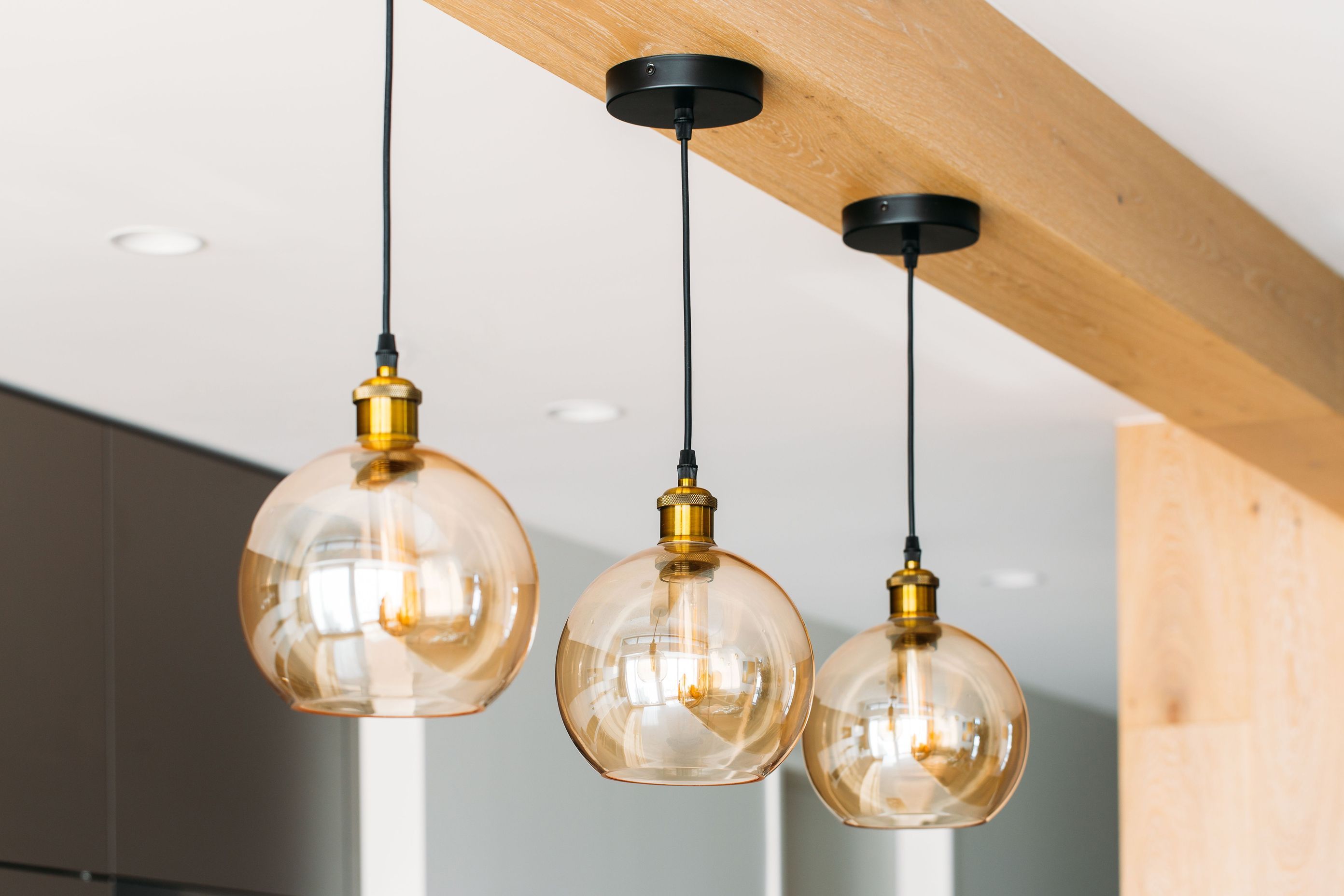 Feature pendant lighting.