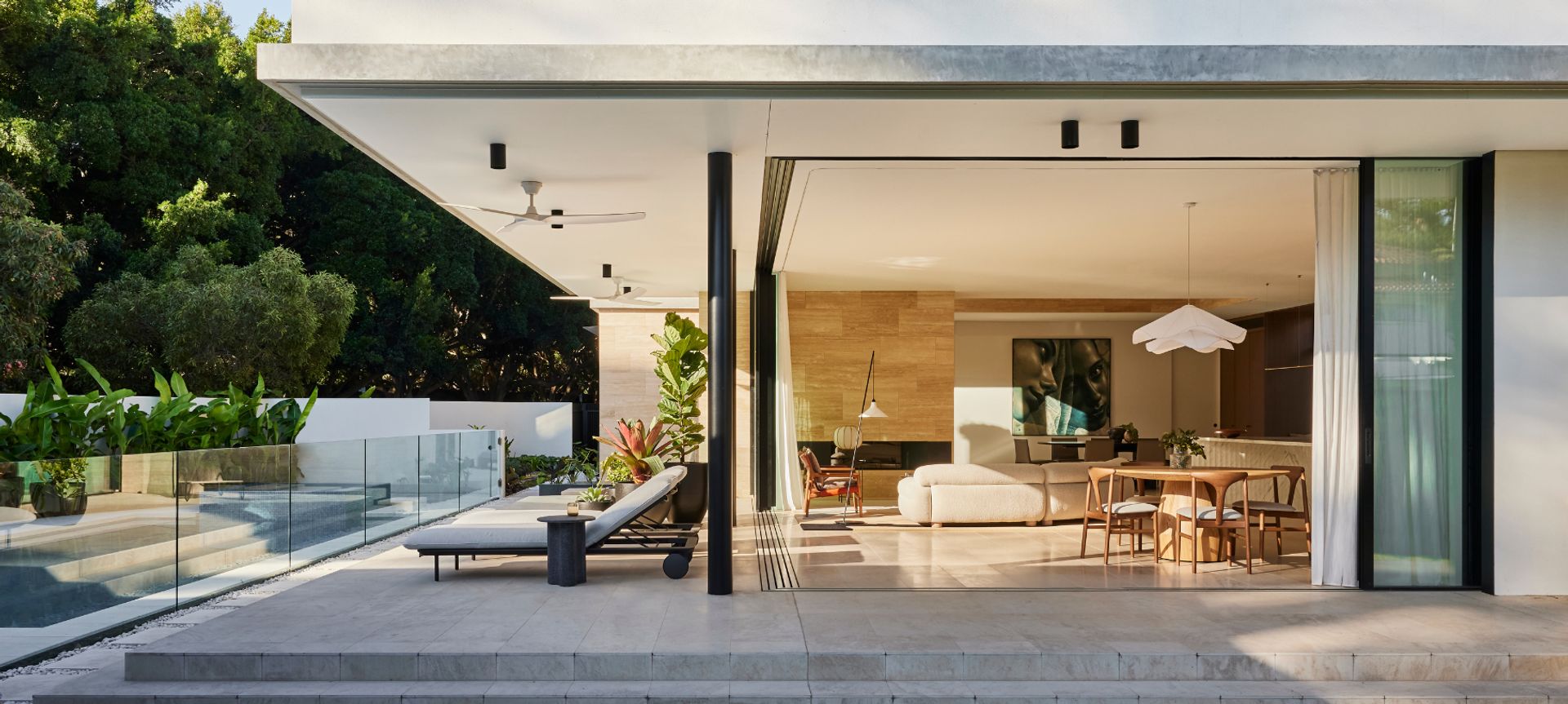 Tavira Limestone | Rich Carr Architects |  Alexandra Kidd Interior Design | Airth Building | Wyer & Co | Pablo Veiga