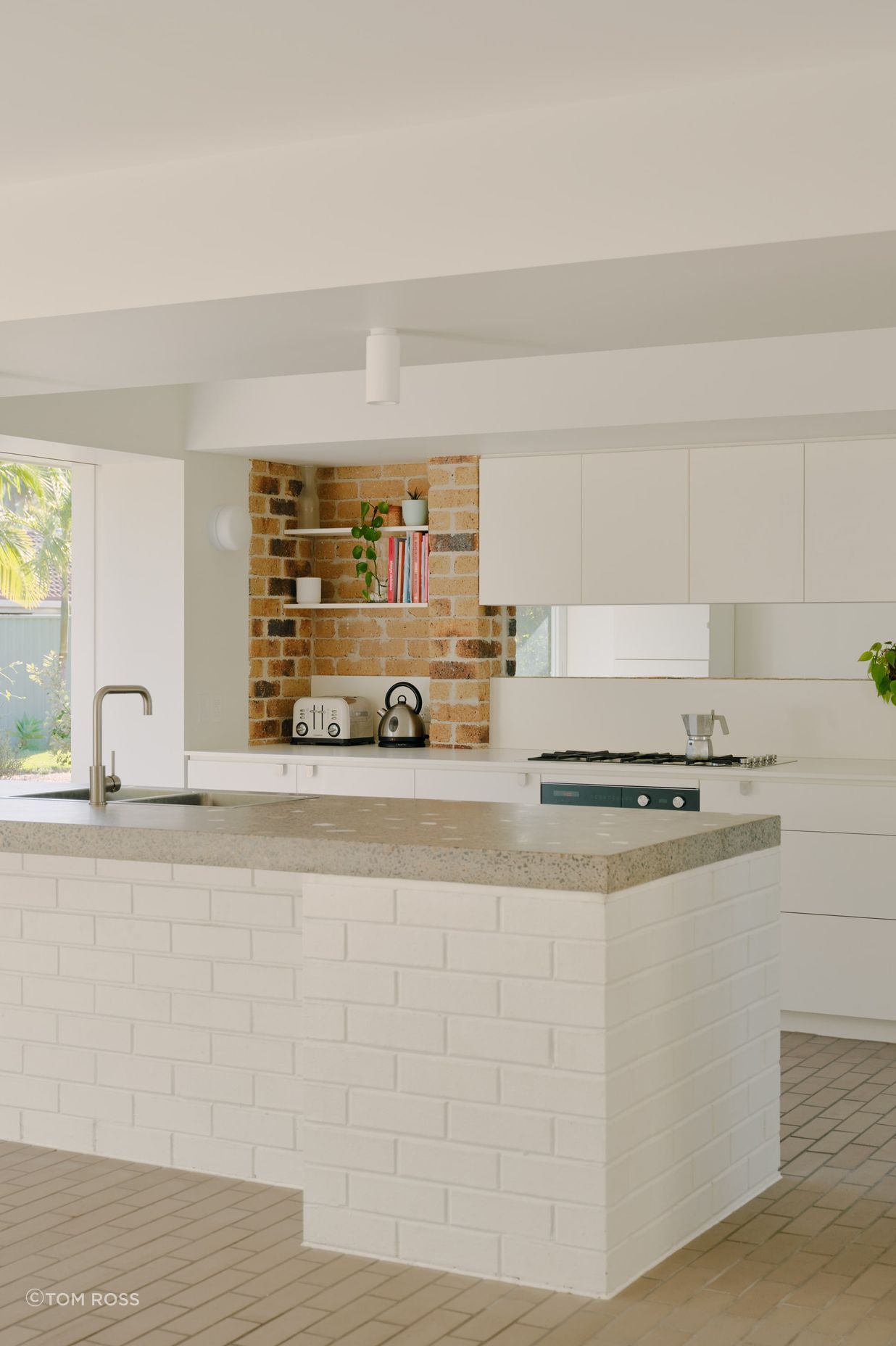 Ash-Grey-Brick-tiles-Currumbin-Kitchen-min.jpg