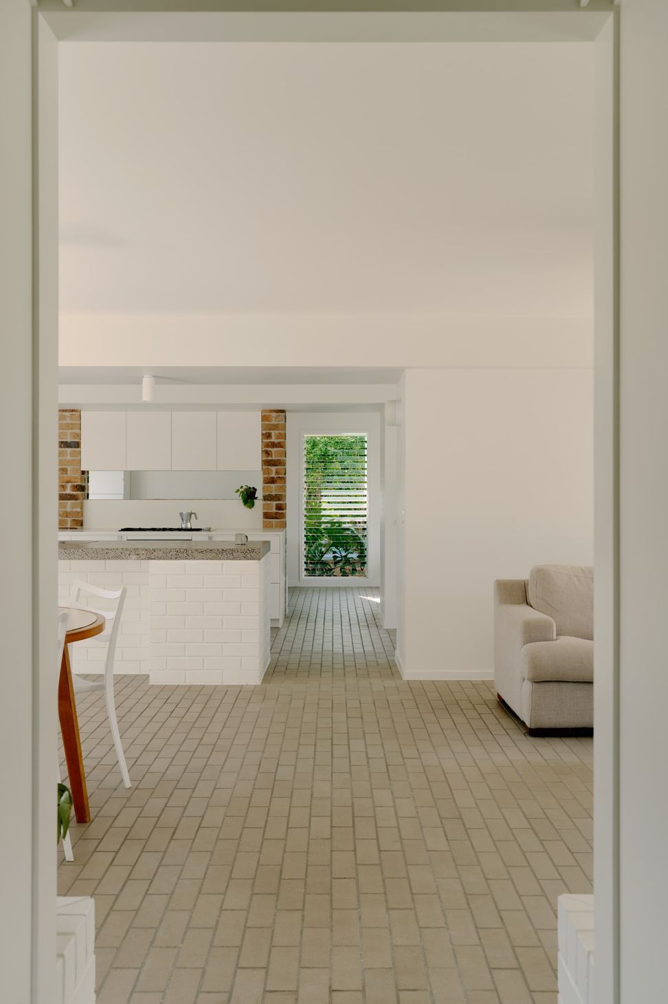 Ash-Grey-brick-tiles-Currumbin-breezeway-min.jpg