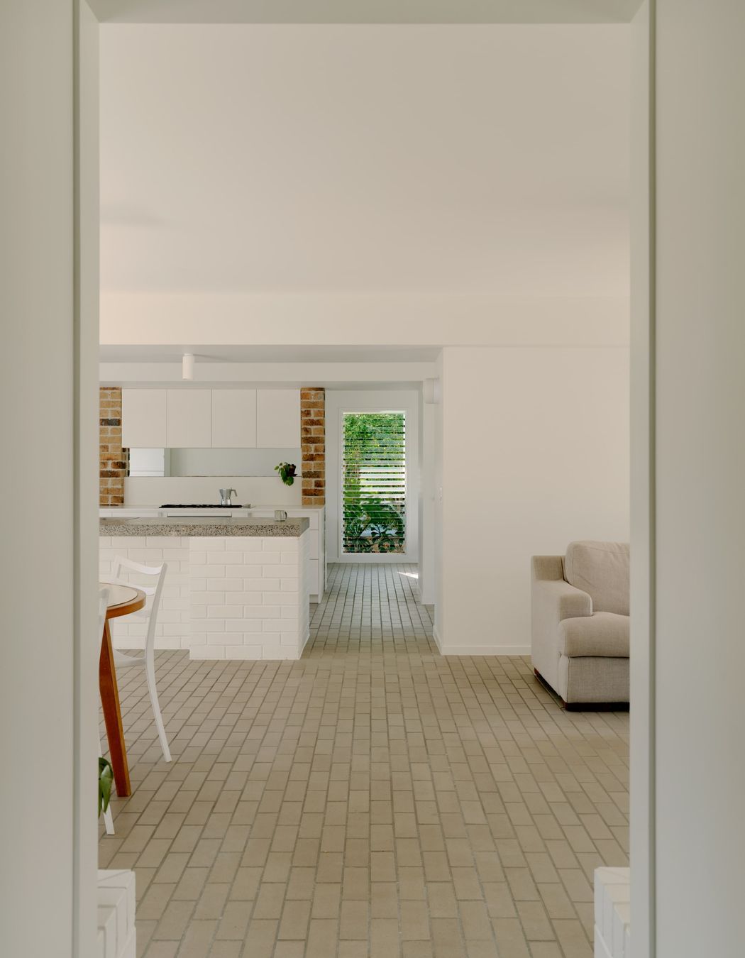 Ash-Grey-brick-tiles-Currumbin-breezeway-min.jpg