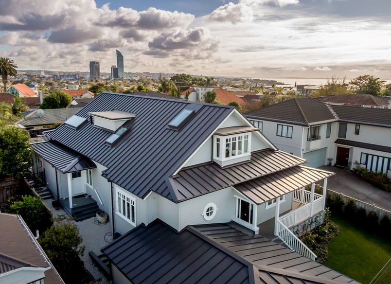 Bayview Beauty - Eurostyle Spanlok Roofing - Colorsteel