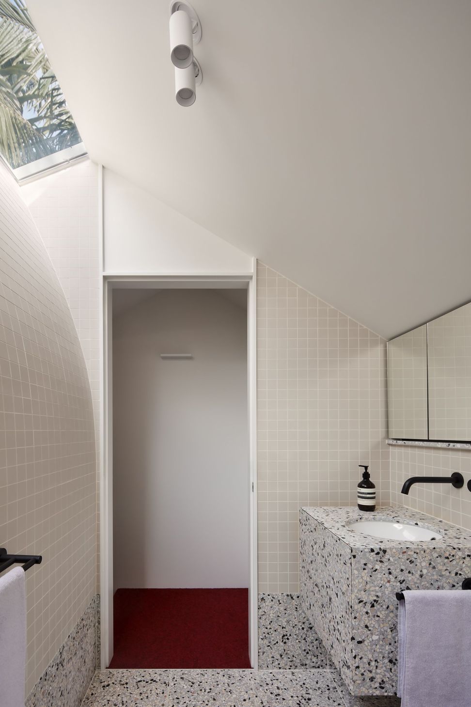 B014HOUSELUPE453c.jpg