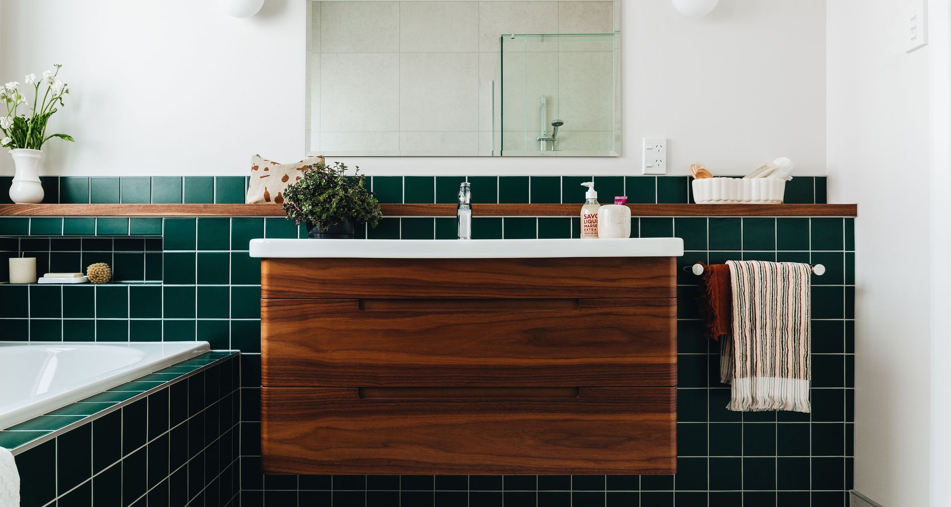 Eastbourne Green Bathroom banner