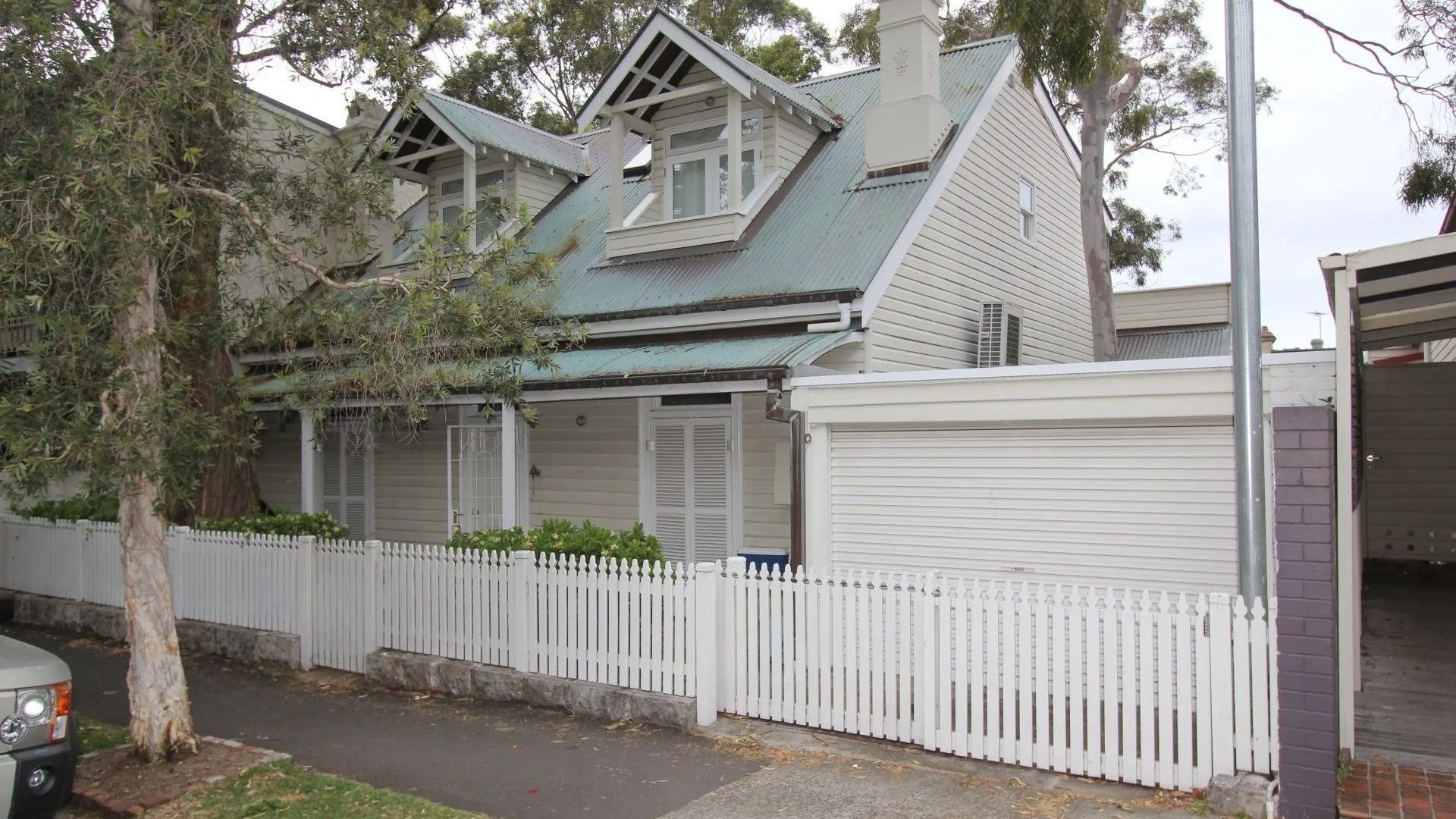 BIRCHGROVE, Rowantree St banner