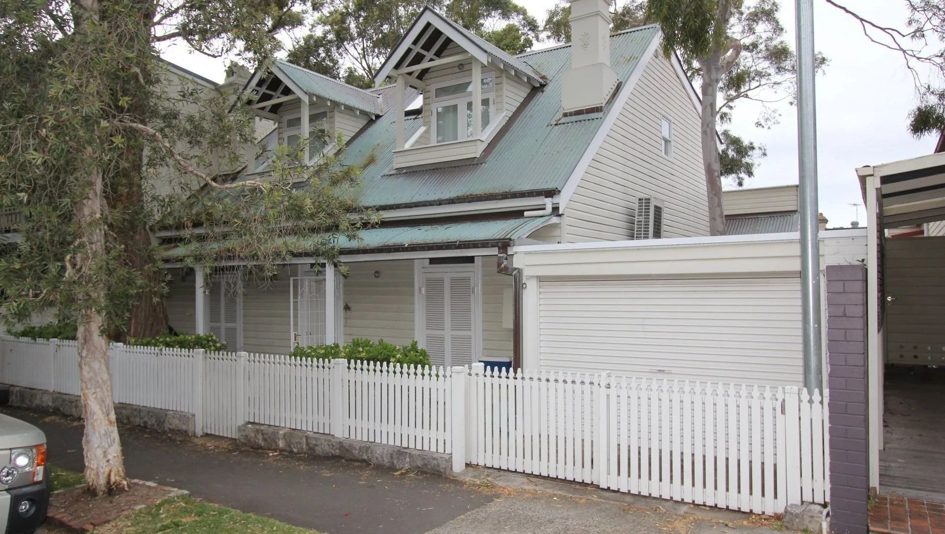 BIRCHGROVE, Rowantree St banner