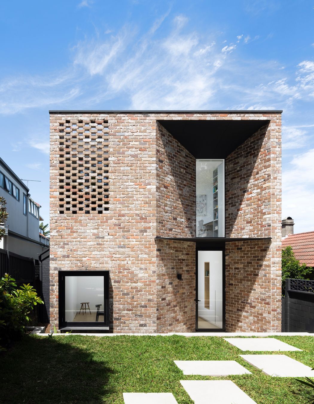 BRCAR-MORONEY-Brick-House-00126-V5-HR-v4.jpg
