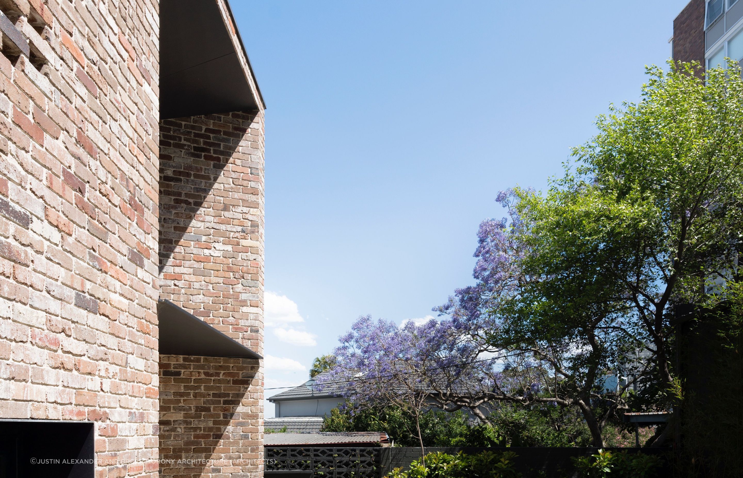 BRCAR-MORONEY-Brick-House-00133-V5-HR.jpg