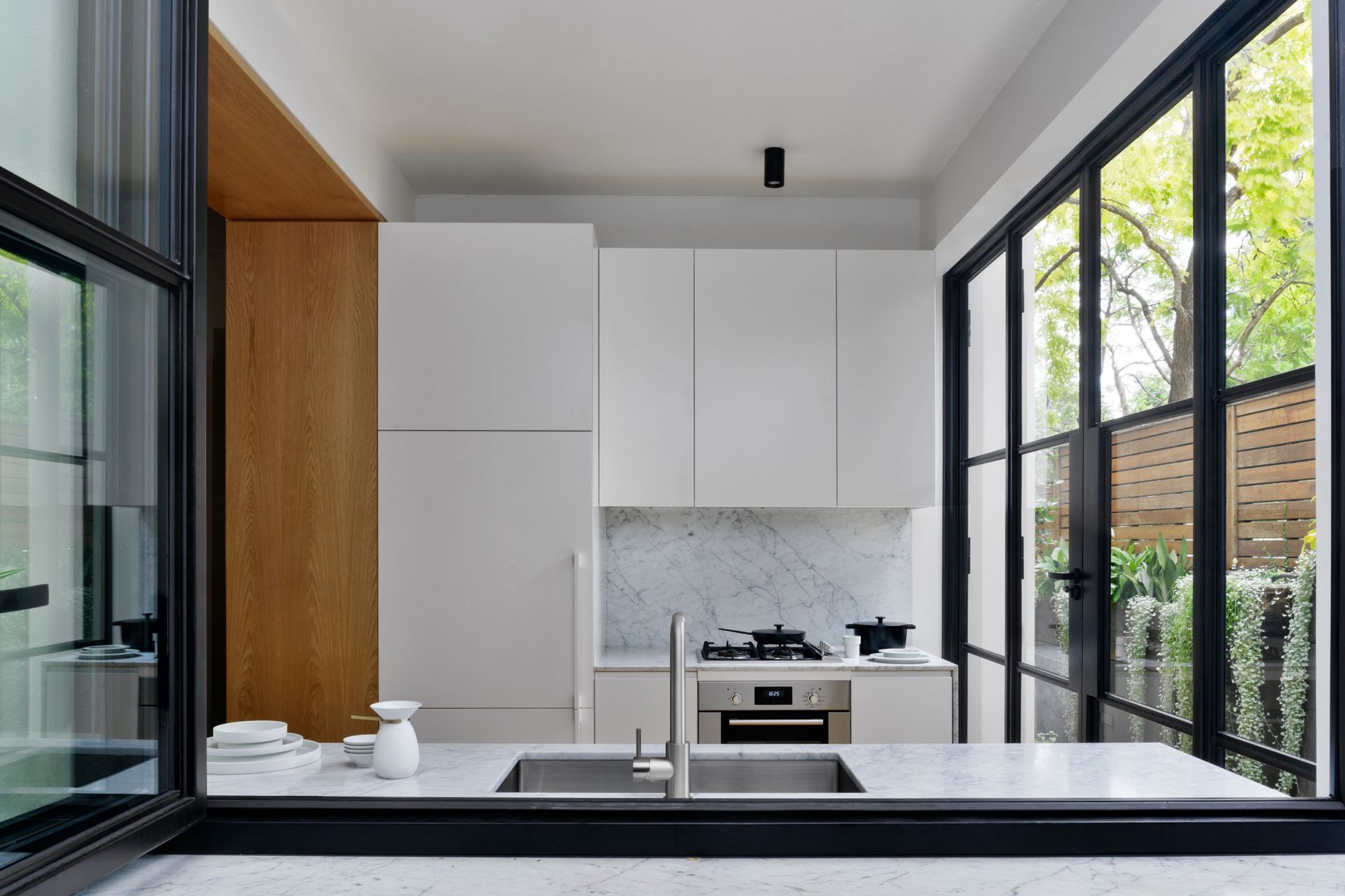 BRCAR-MORONY-Rushcutters-Bay-00149-HR.jpg