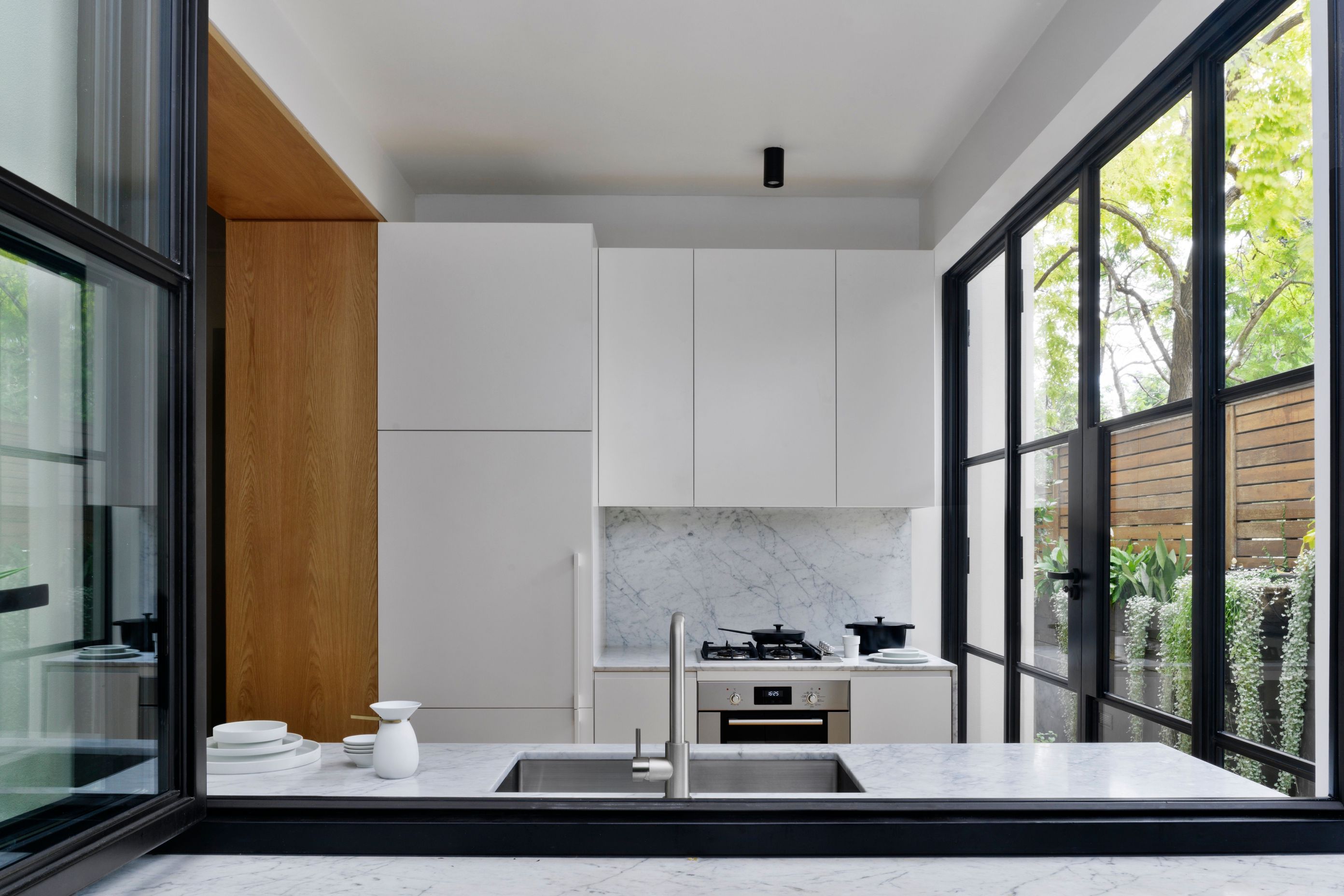 BRCAR-MORONY-Rushcutters-Bay-00149-HR.jpg