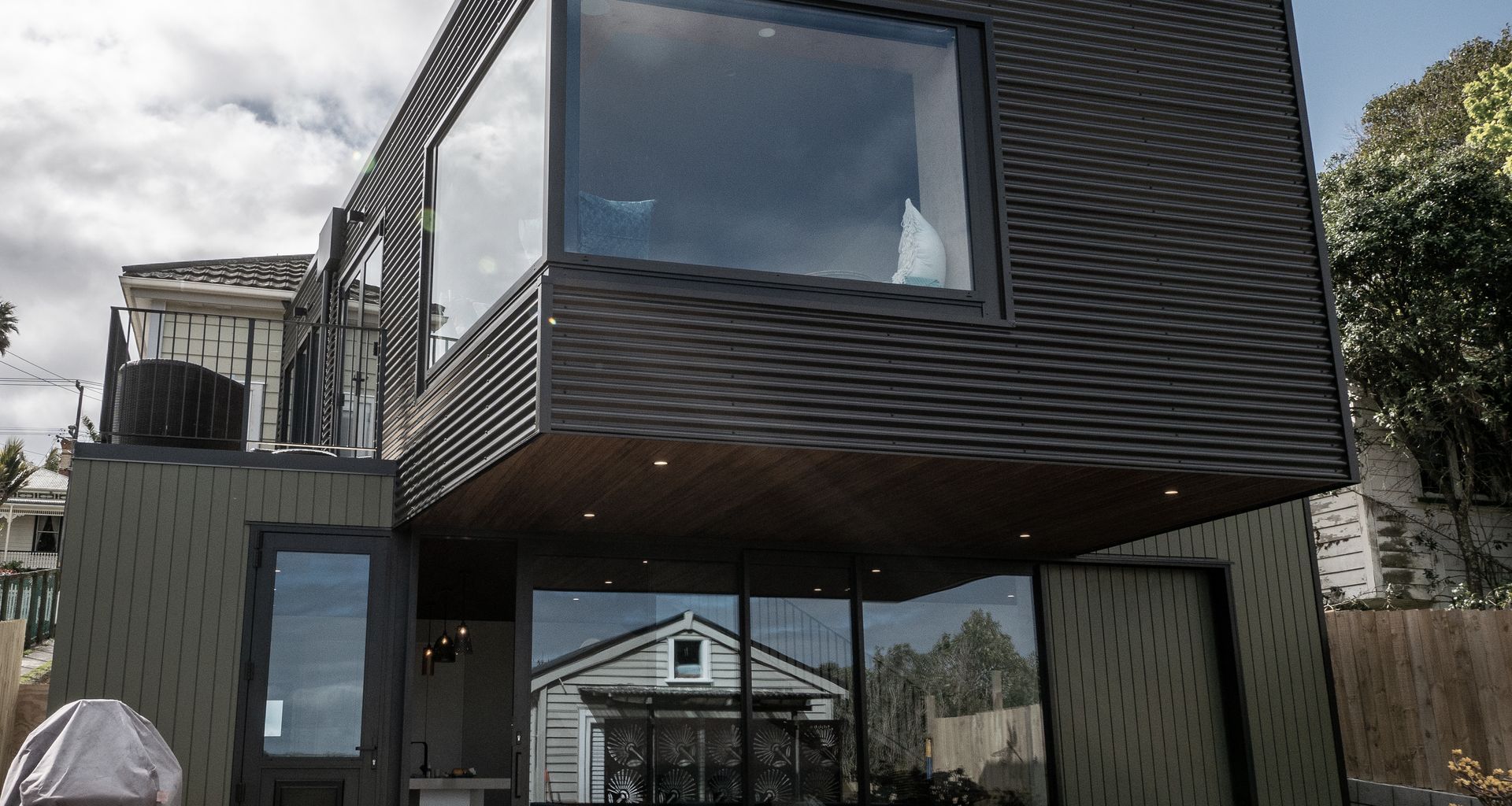 Architectural Update & Extension to a Traditional Villa banner