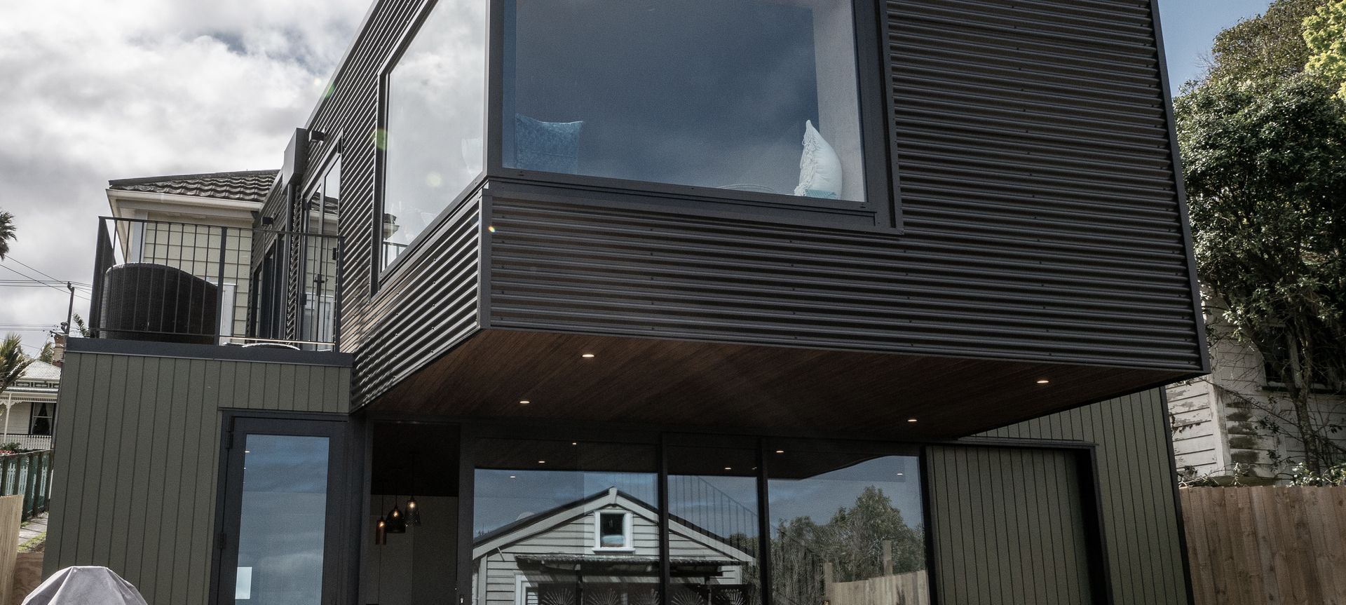 Architectural Update & Extension to a Traditional Villa banner