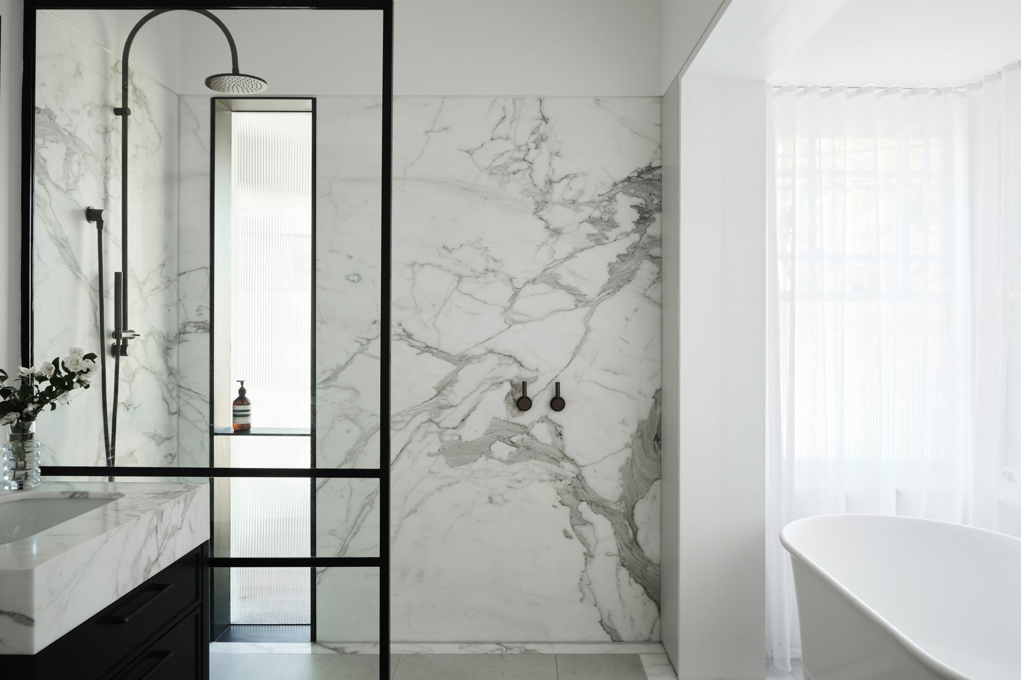 Barcom-Master-Ensuite-3.jpg