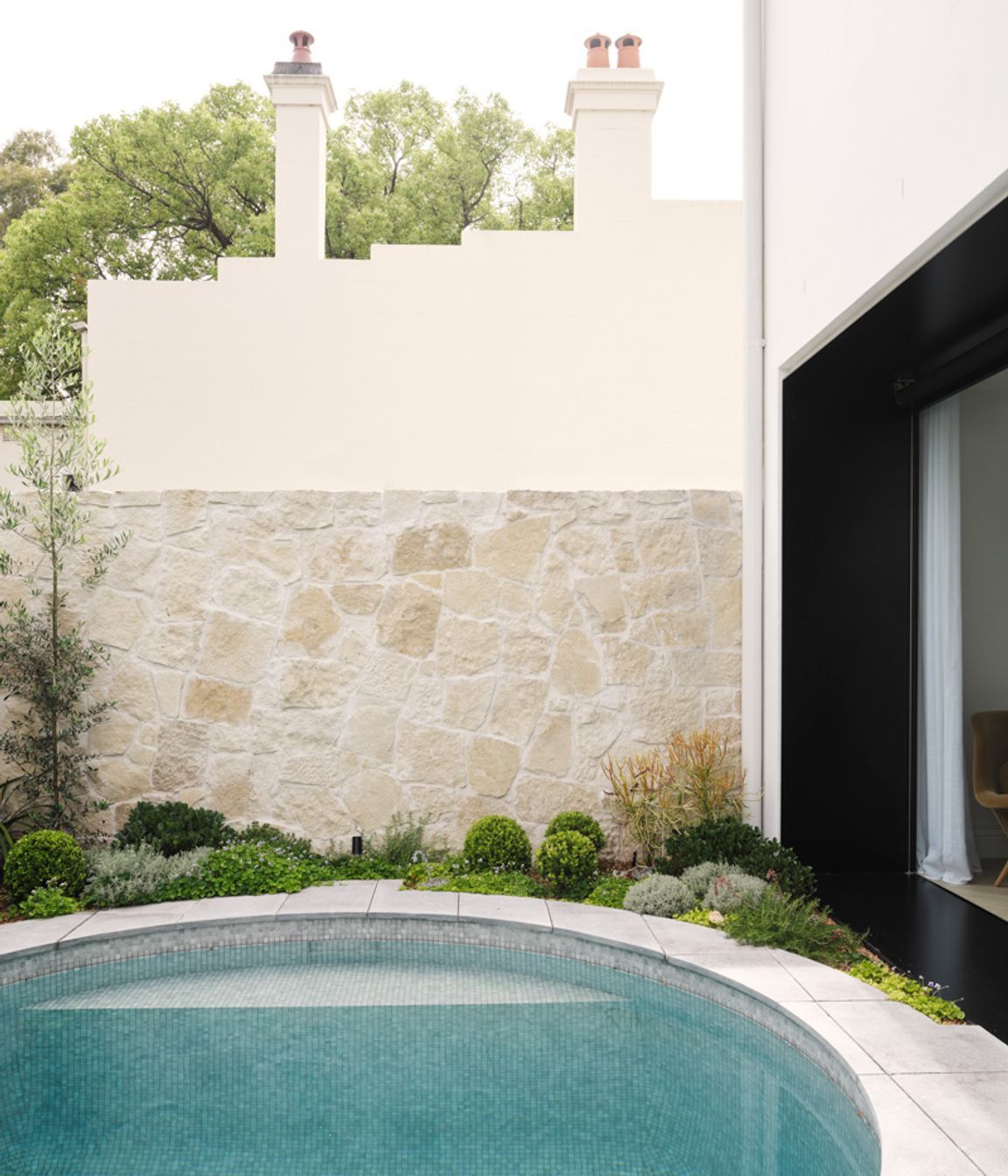 Barcom-Round-Plunge-Pool-1.jpg