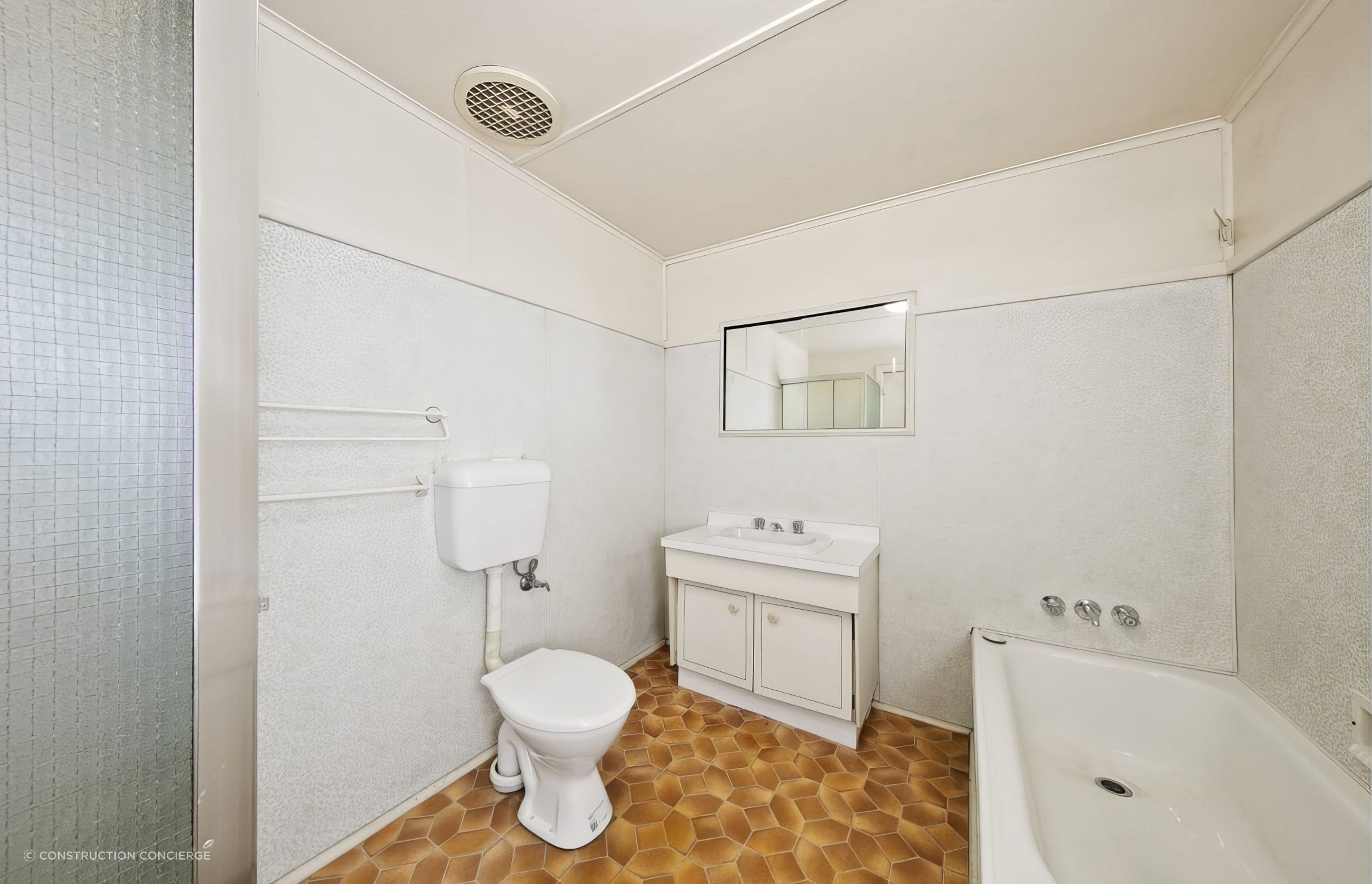 Bathroom-Before-low-resolution-v1-2x.jpeg