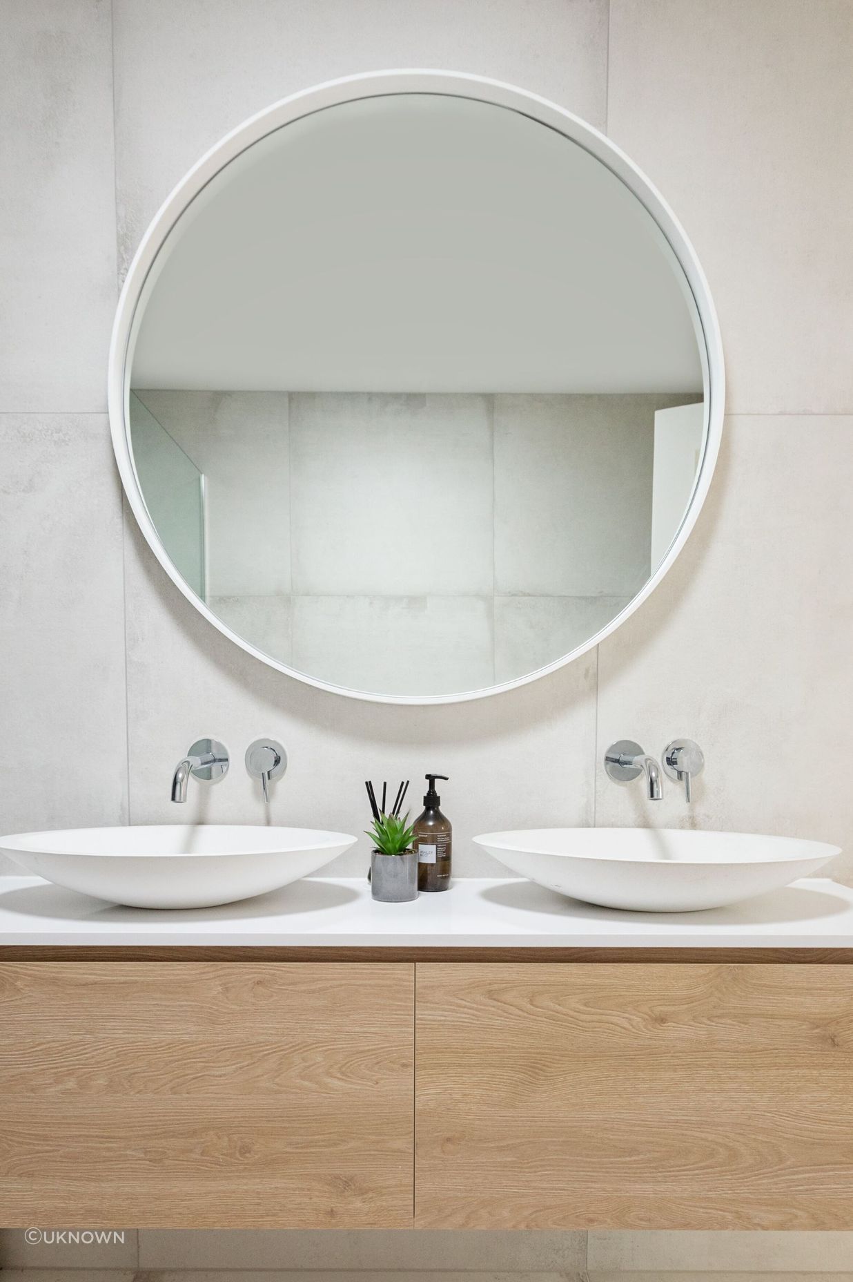 Bathroom-3-small5045.jpeg