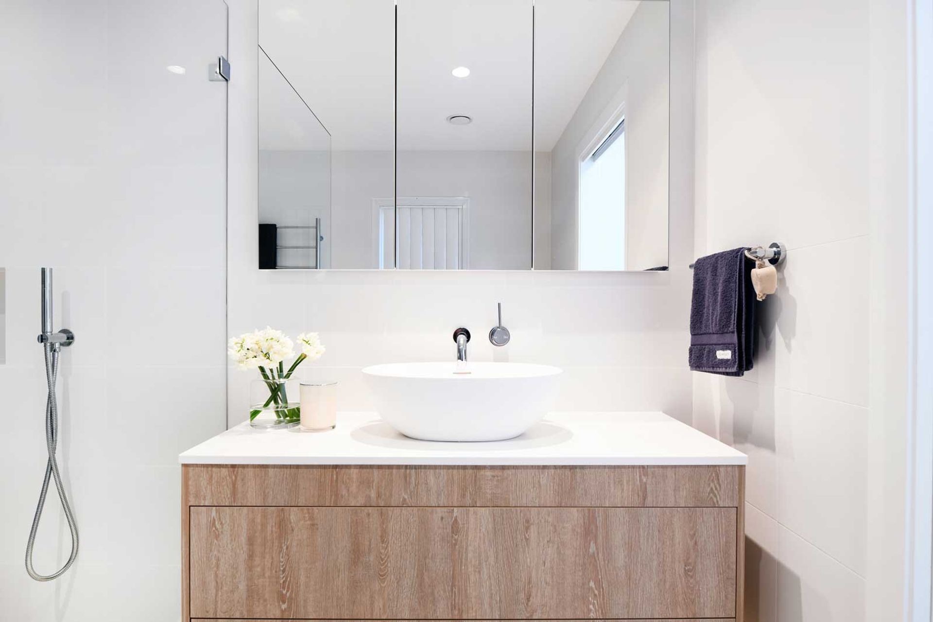 Bathroom-vanity-cabinet-design-luxury-bathroom-renovation-premier-kitchens-australia-07.jpg