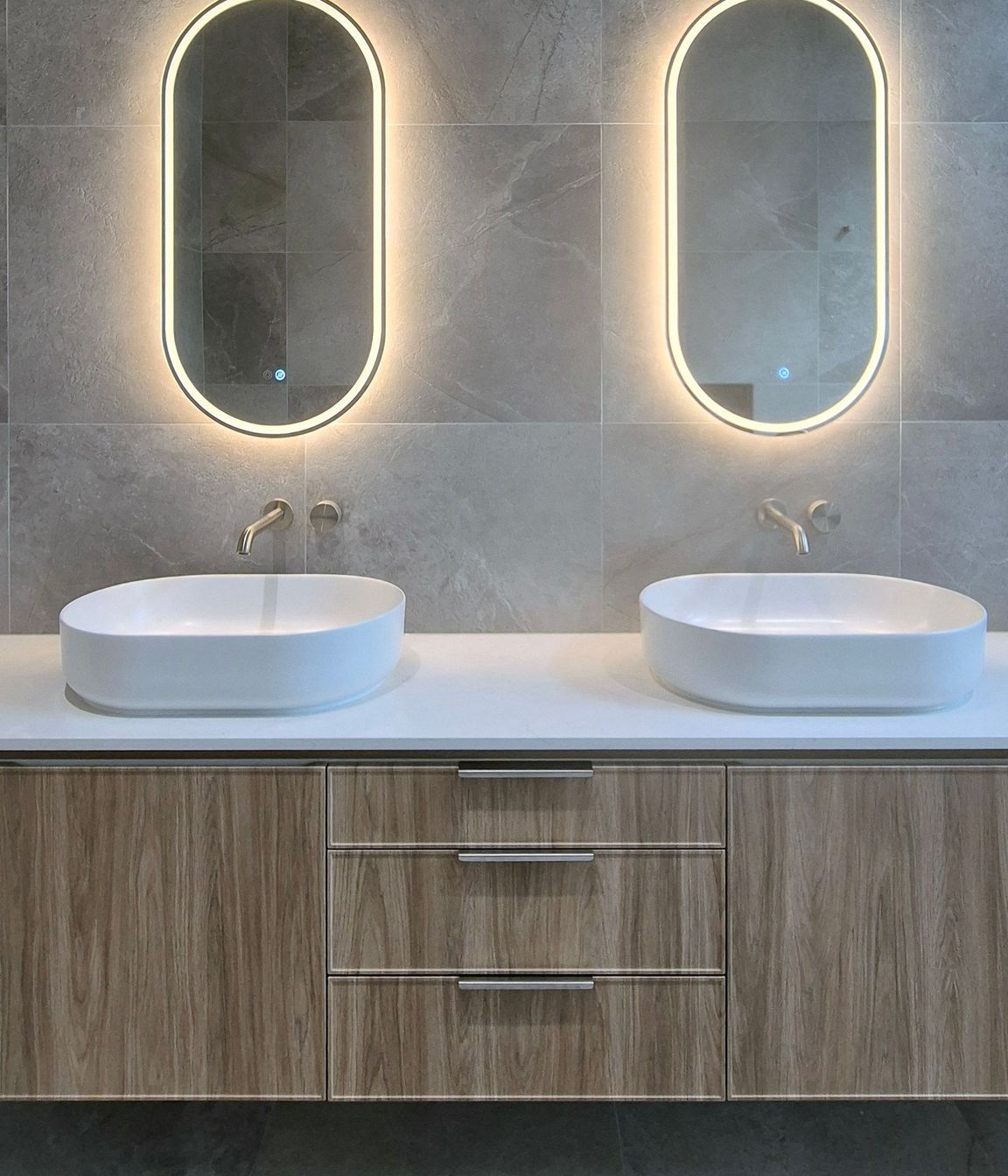 Bathroom-vanity.jpg