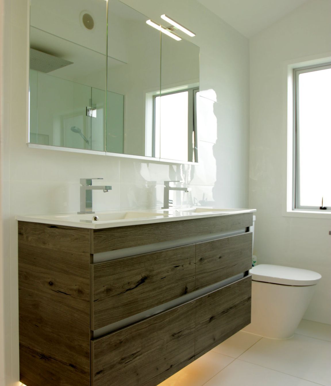 BathroomCDoubleSink.jpg