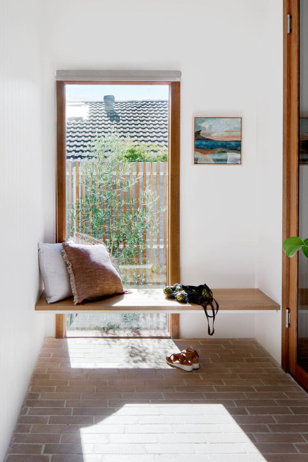 Belle, Doncaster East