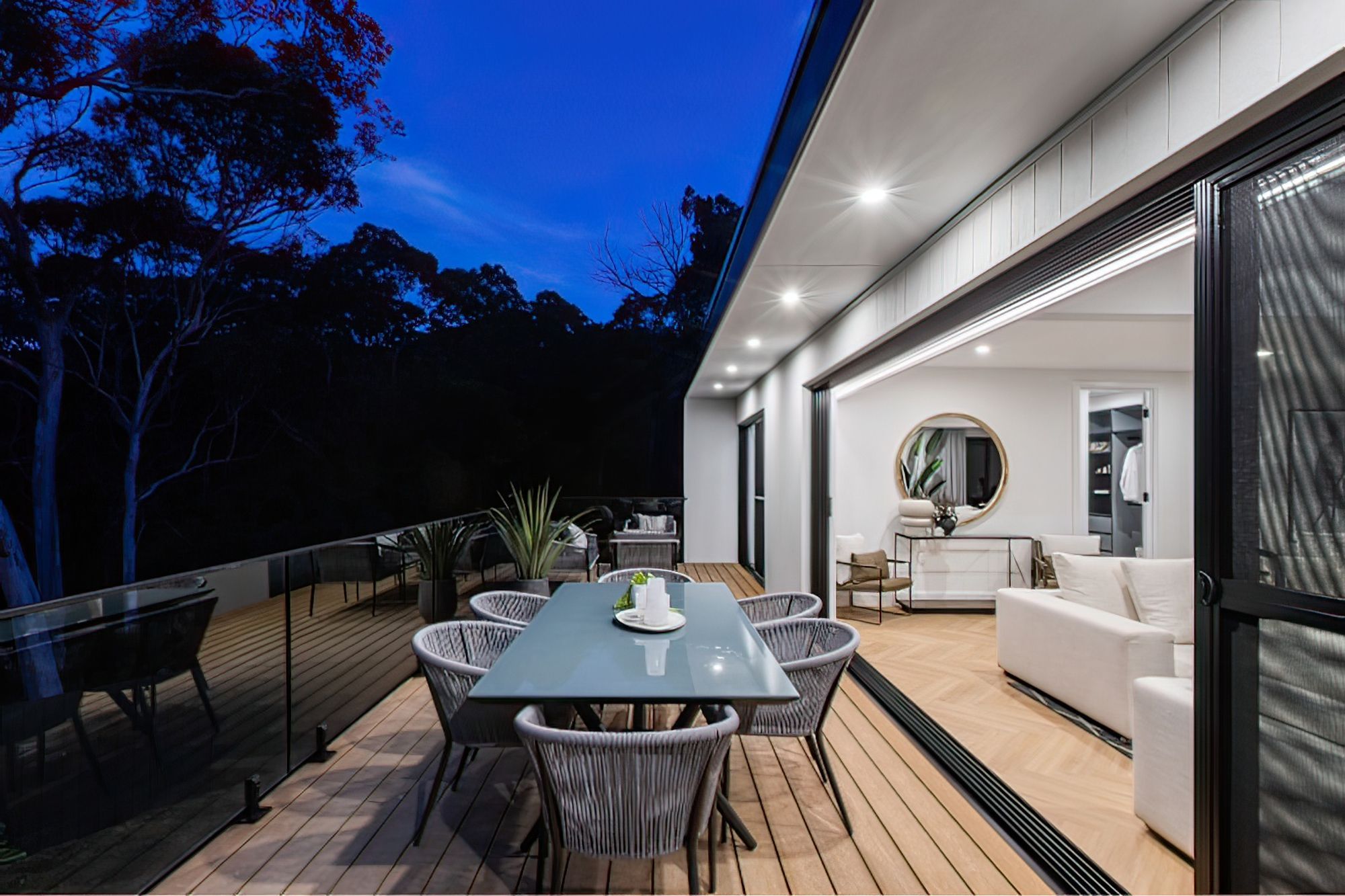 BlueGum-Crescent-Picnic-Point-45-topaz-very-compressed-2x.jpeg