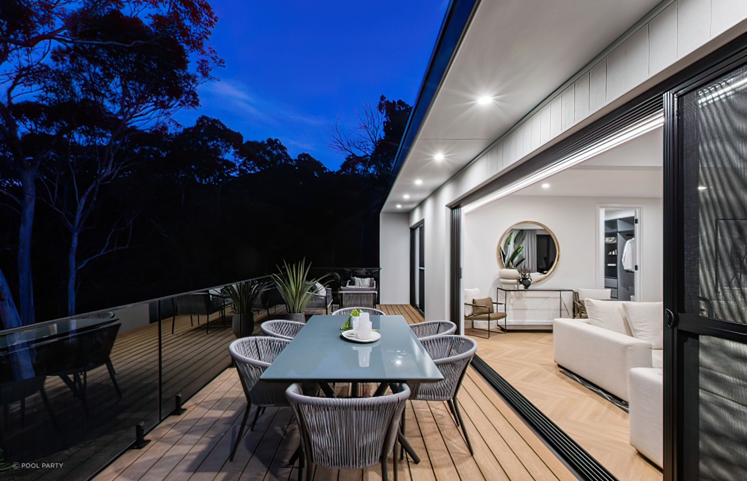 BlueGum-Crescent-Picnic-Point-45-topaz-very-compressed-2x.jpeg