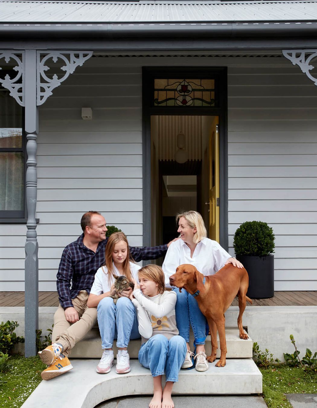 BowerBigSmallHouse-02-Exterior-1000x1500-1.jpg