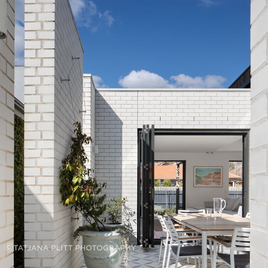 Builders-of-Architecture-QuinnEpping-StTatjana-Plitt672.jpg