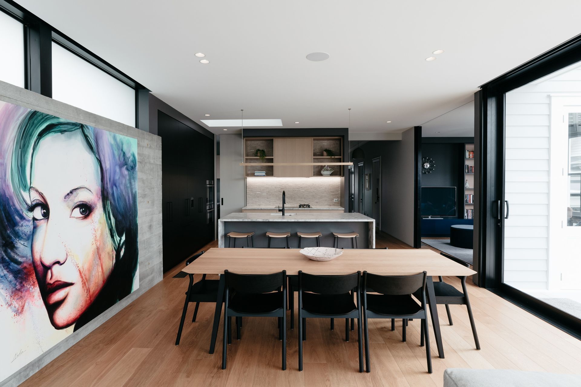 Character with Super White