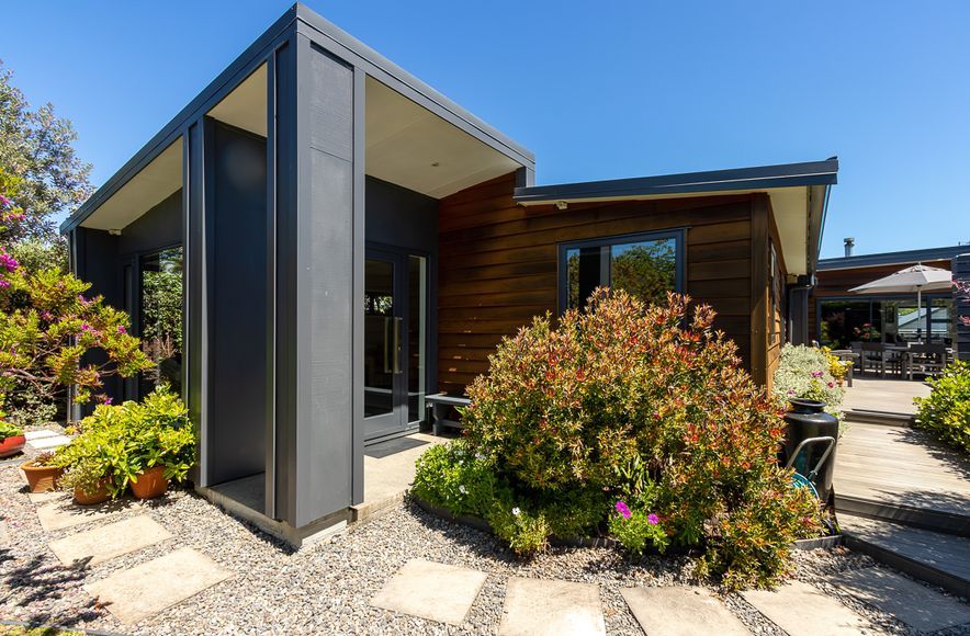 Waikanae Beach Cottage Rebuild