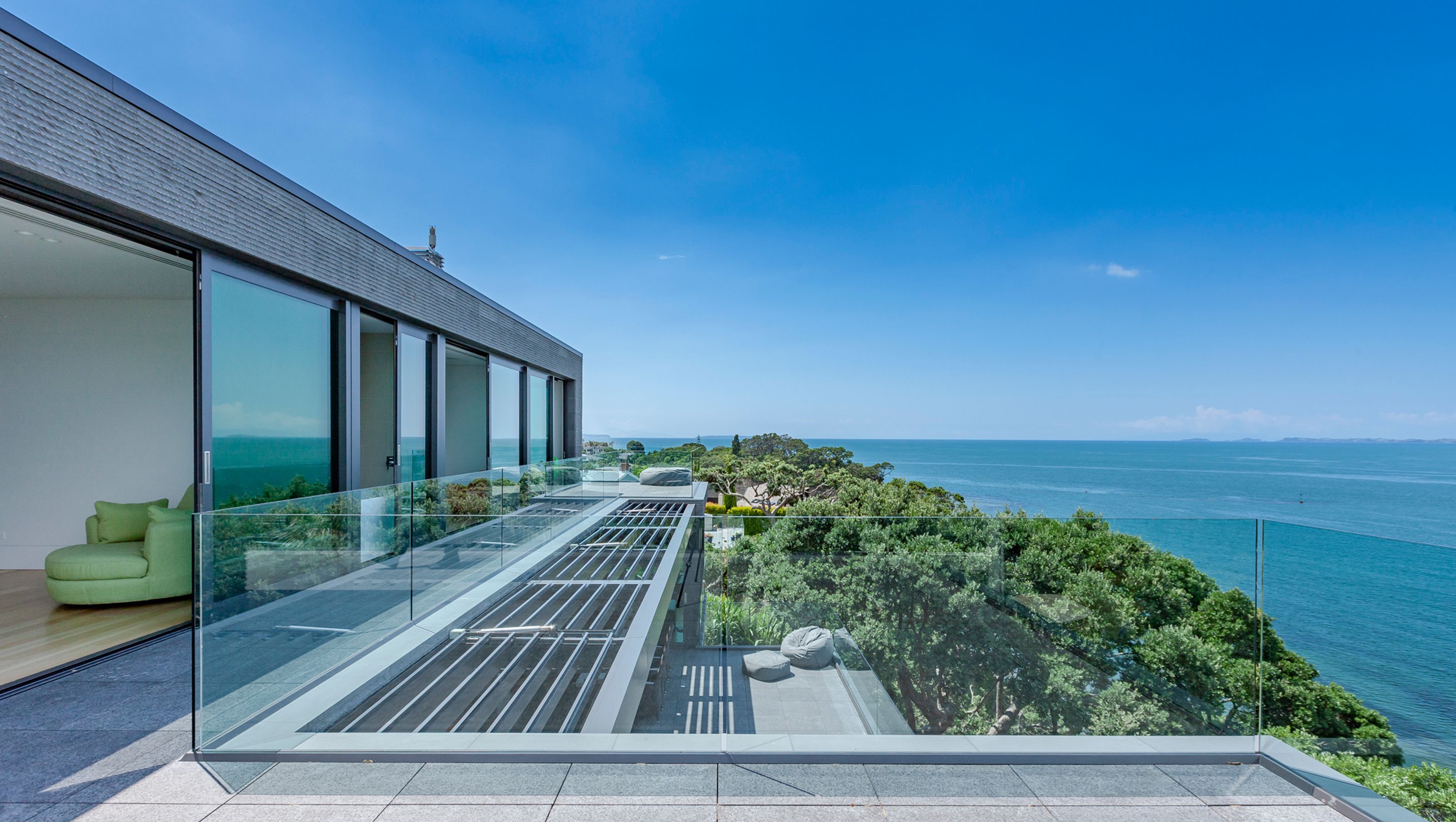 Castor Bay Home, Auckland
