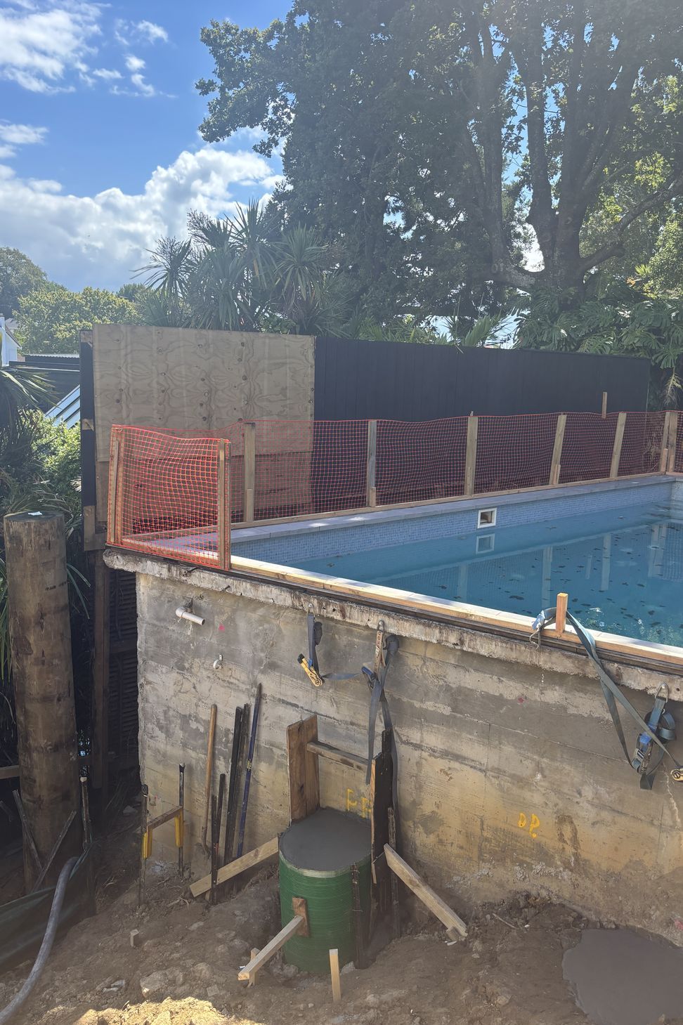 Cage-support-piles-Auckland.jpg
